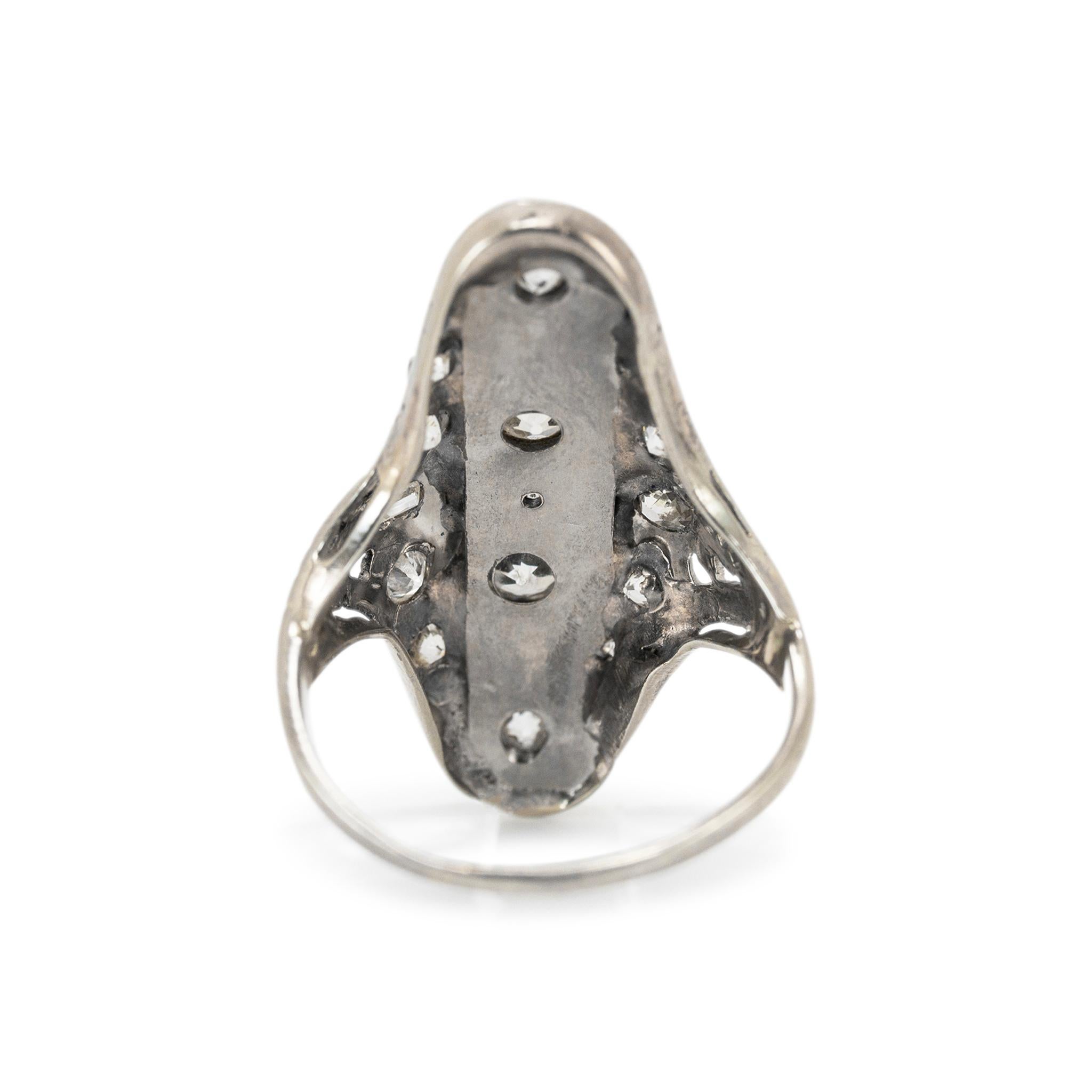 Bague cocktail ancienne européenne et diamants baguettes en vente 2