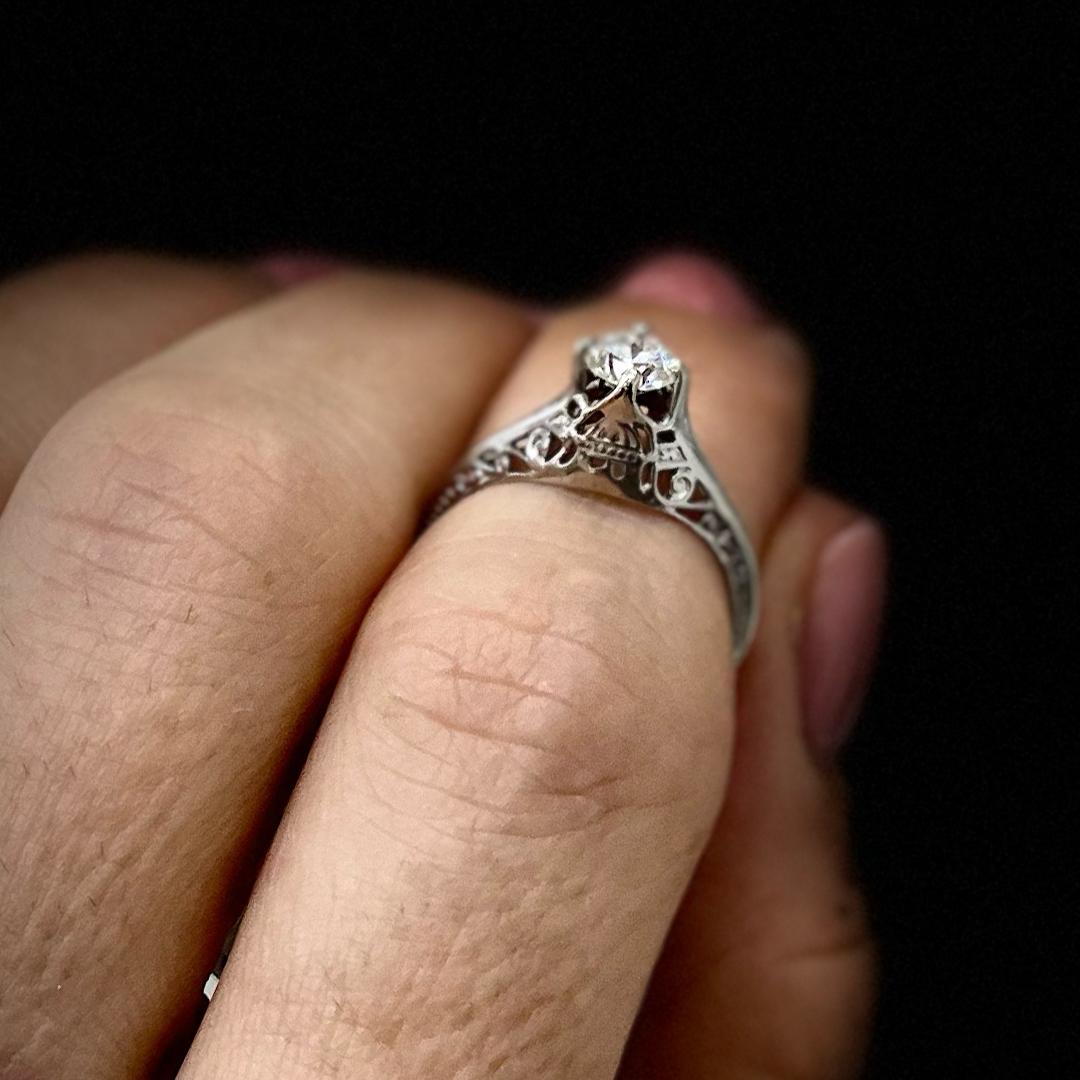 Damen-Verlobungsring mit 0,45 Karat Diamant im Art déco-Stil 3