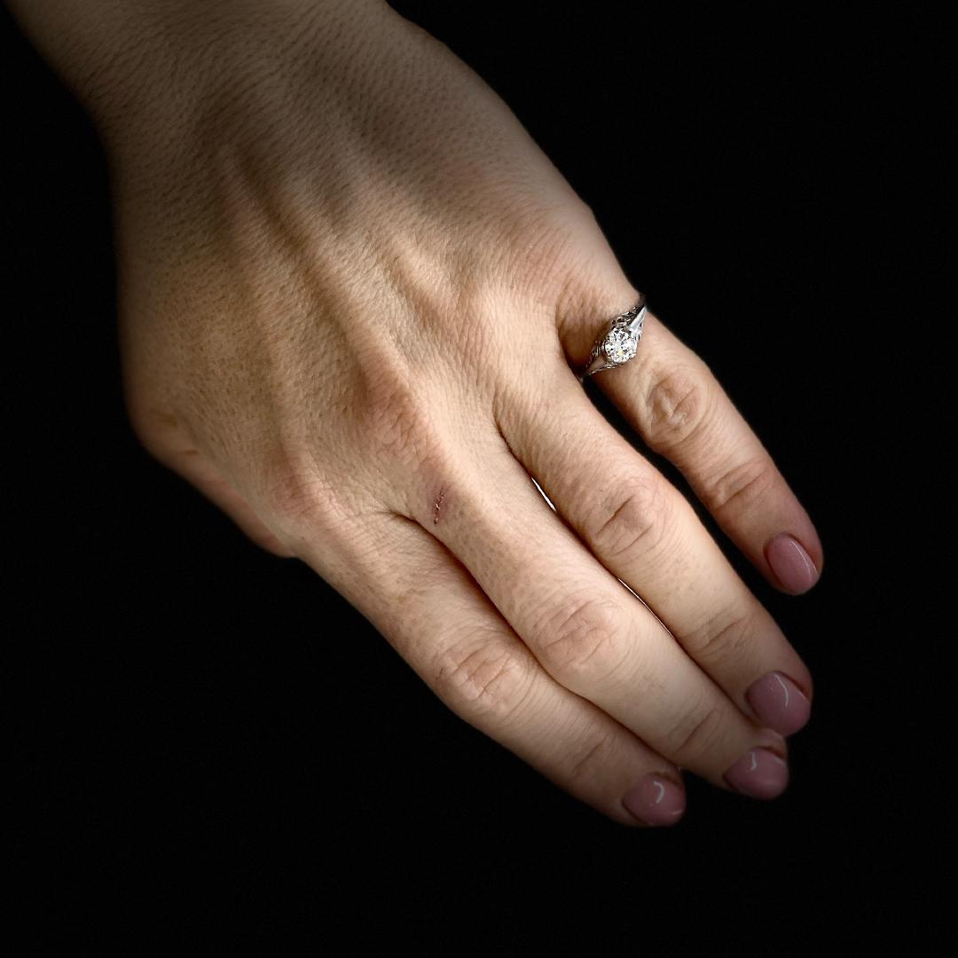 Damen-Verlobungsring mit 0,45 Karat Diamant im Art déco-Stil 4