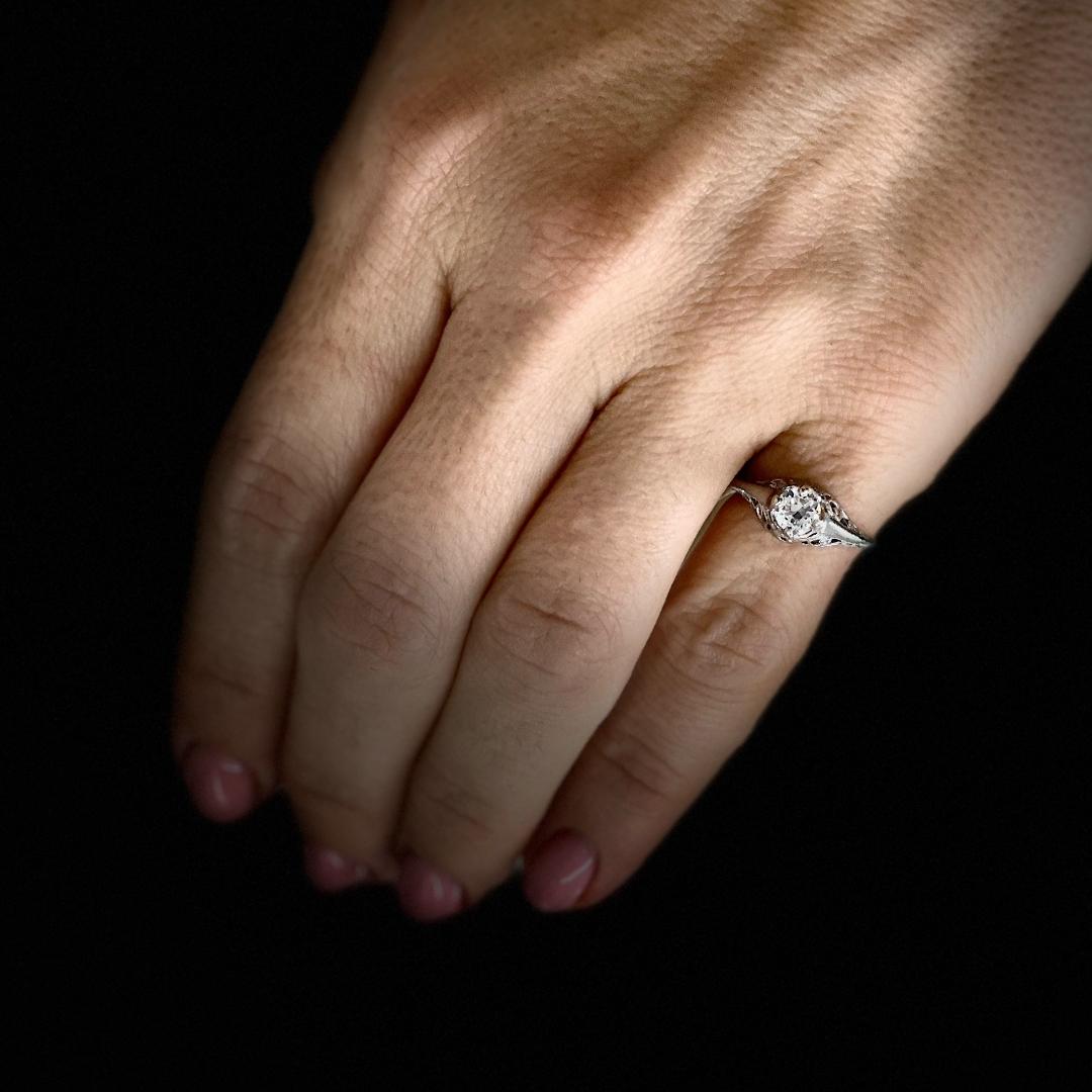 Damen-Verlobungsring mit 0,45 Karat Diamant im Art déco-Stil 5