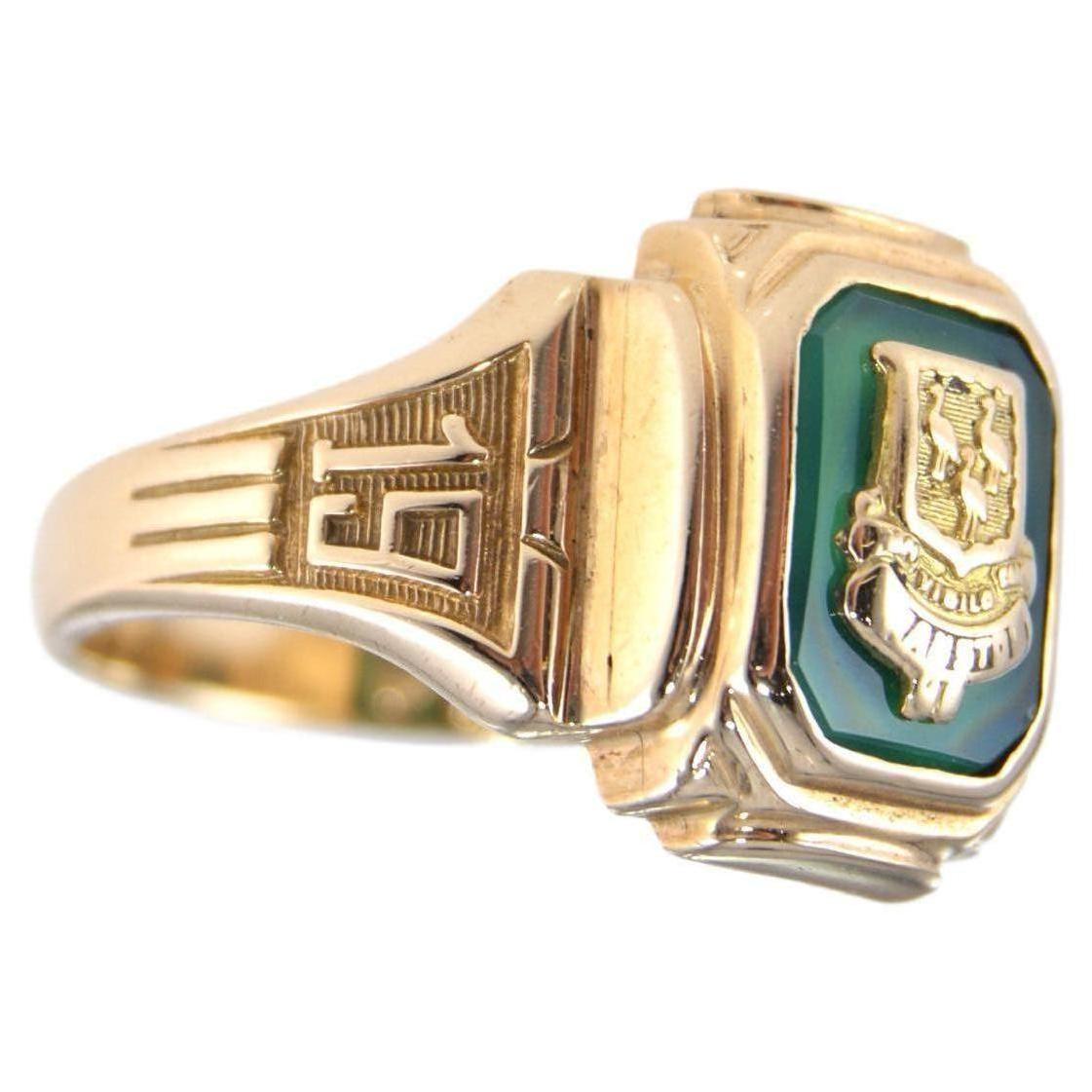 Unisex Art Deco Signet Ring in 10 Karat Solid Gold with Gold Inset from 1953 For Sale 1