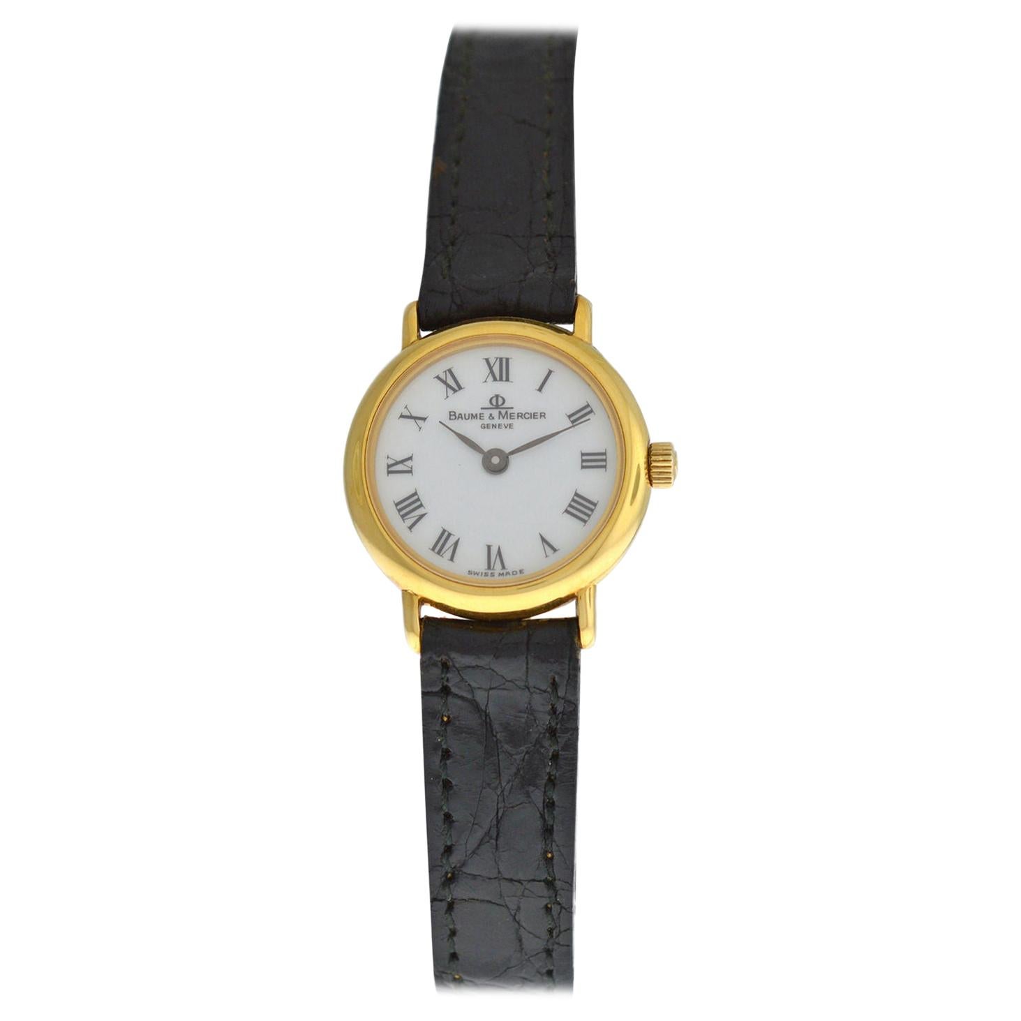 Ladies Baume & Mercier 16682 Solid 18 Karat Yellow Gold Quartz Watch For Sale