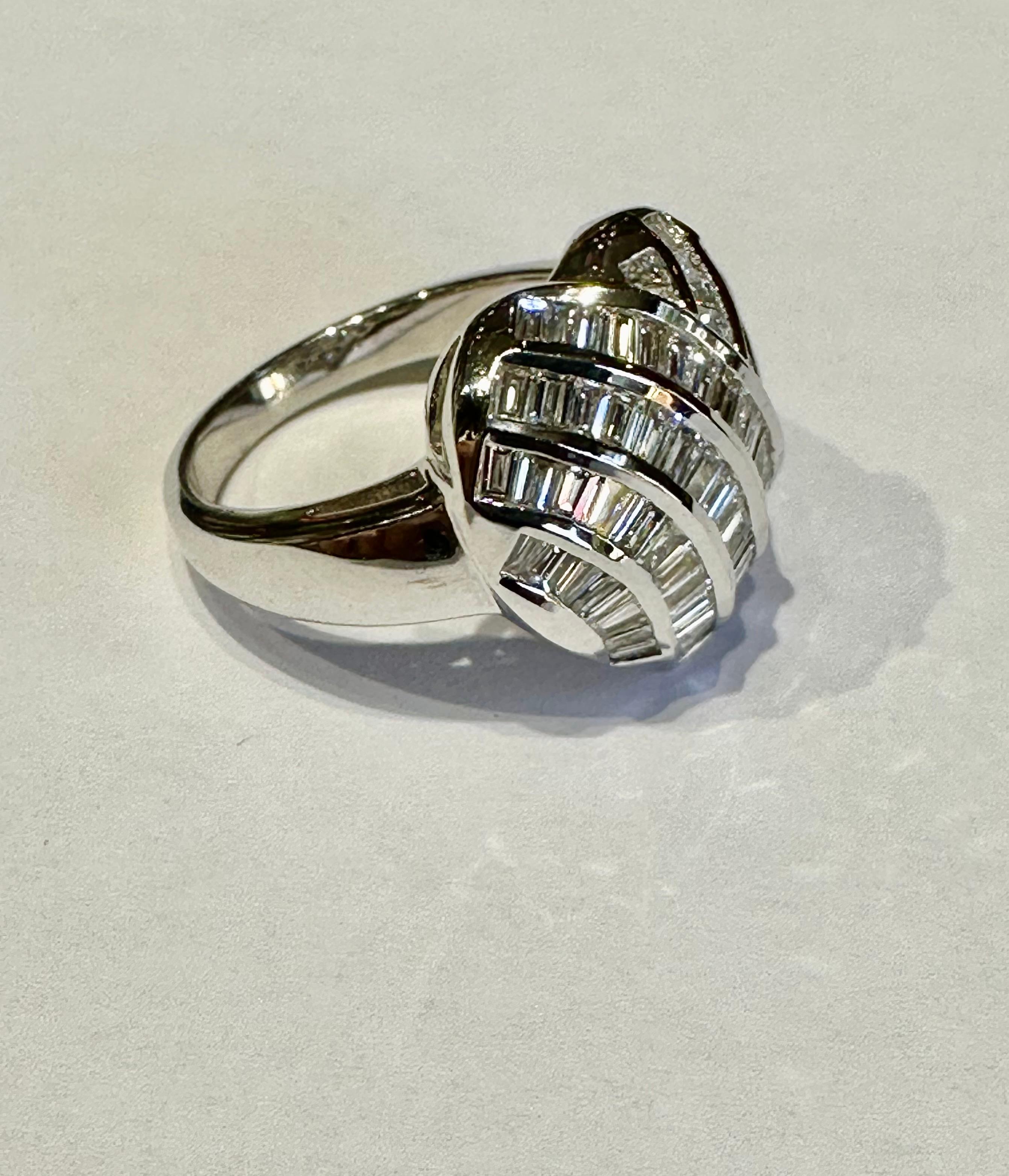 Modern Ladies Beautiful Heart Shape Baguette Diamond Ring 1.80 CT 18K White Gold For Sale