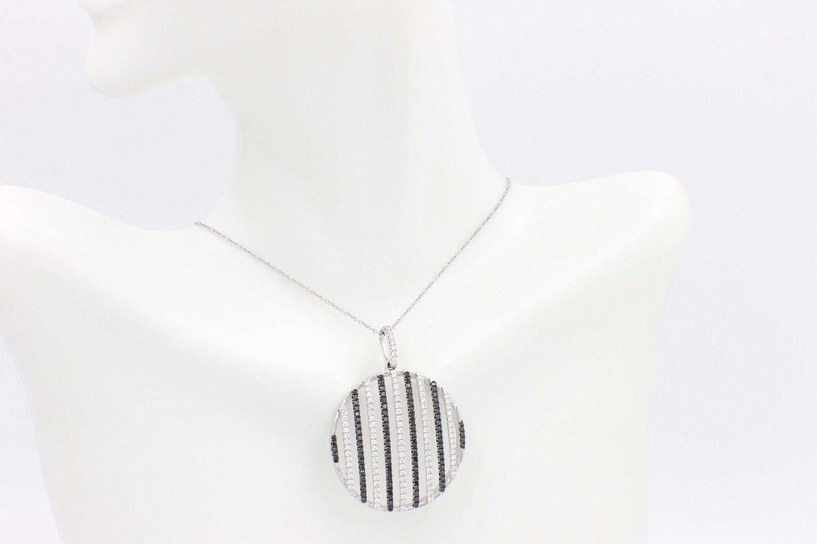 Collar Colgante Círculo de Diamantes Blanco y Negro 1.05 TCW 14KT Oro Blanco en venta 5