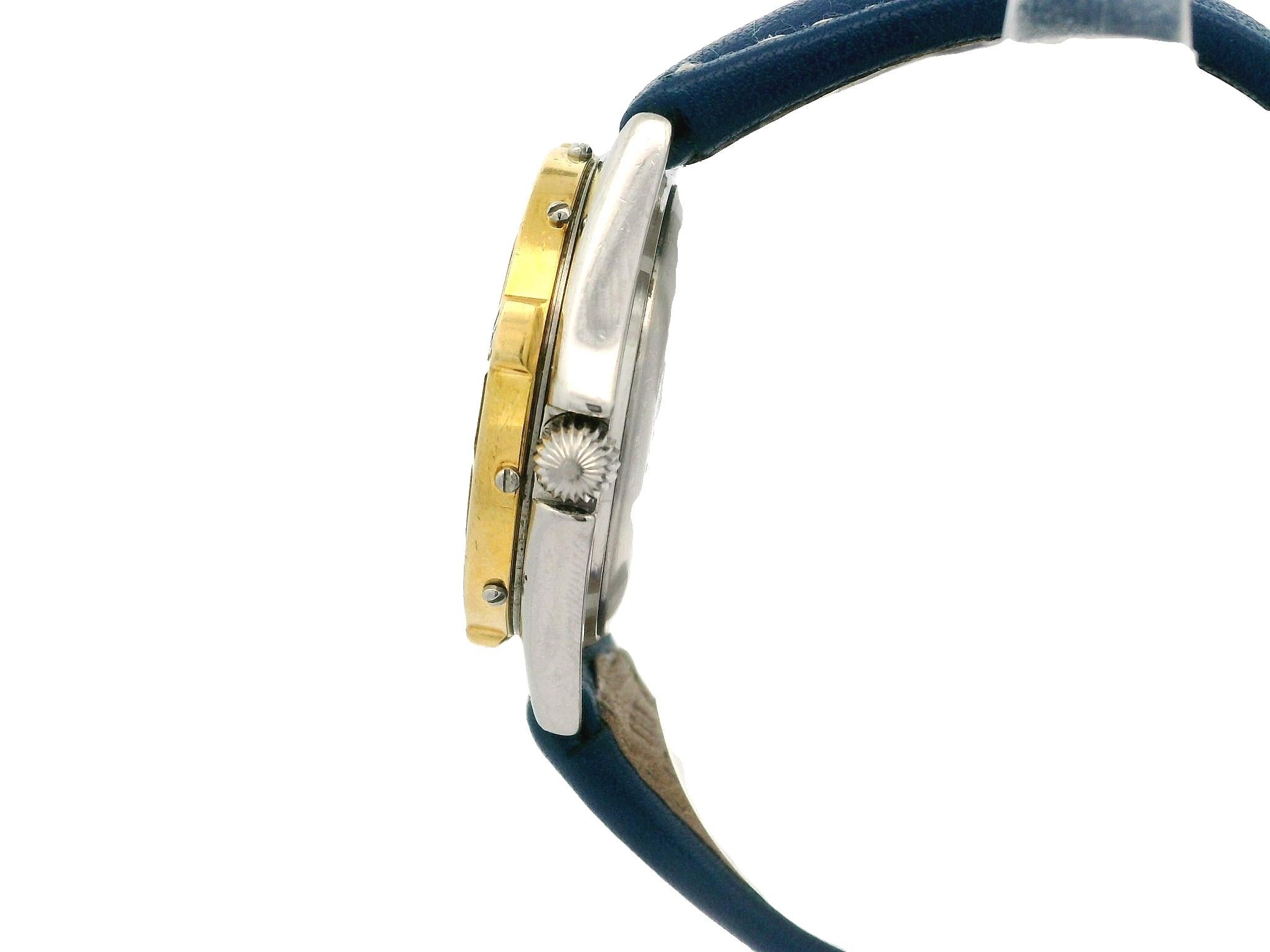 Gehäuse MATERIAL:	Rostfreier Stahl
Gehäuse-Durchmesser:	31mm
Länge des Riemens:	Passt für Handgelenke bis zu 7,25 Zoll
Gewicht:	50 Gramm
Bedingung:	Zeigt einige Verschleiß auf dem Gehäuse und Lünette im Einklang mit normalen Verschleiß. Der Kristall