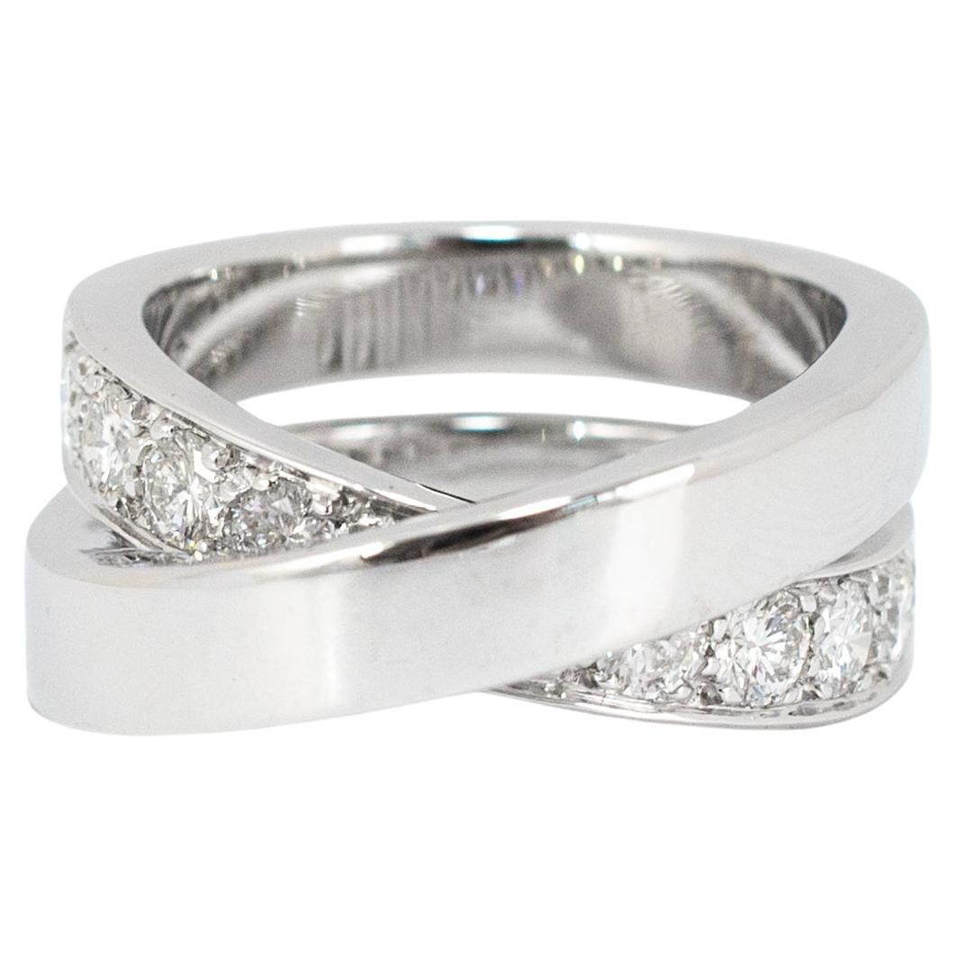 Anello da donna Cartier Paris Nouvelle Vague in oro bianco 18 carati con diamante a fascia incrociata