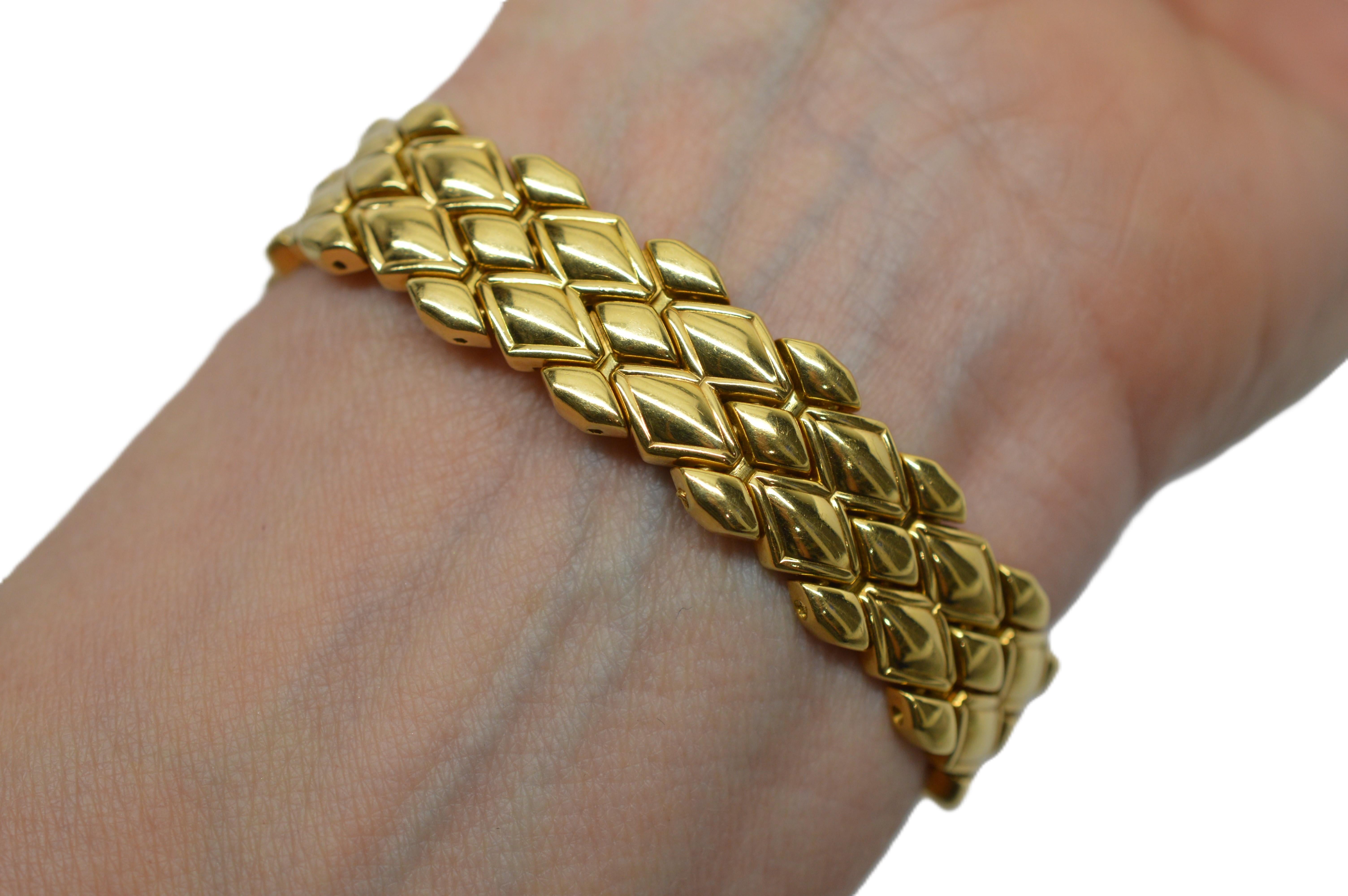 Chaumet Paris Elysses 18 Karat Yellow Gold Diamond Bracelet Watch For Sale 1