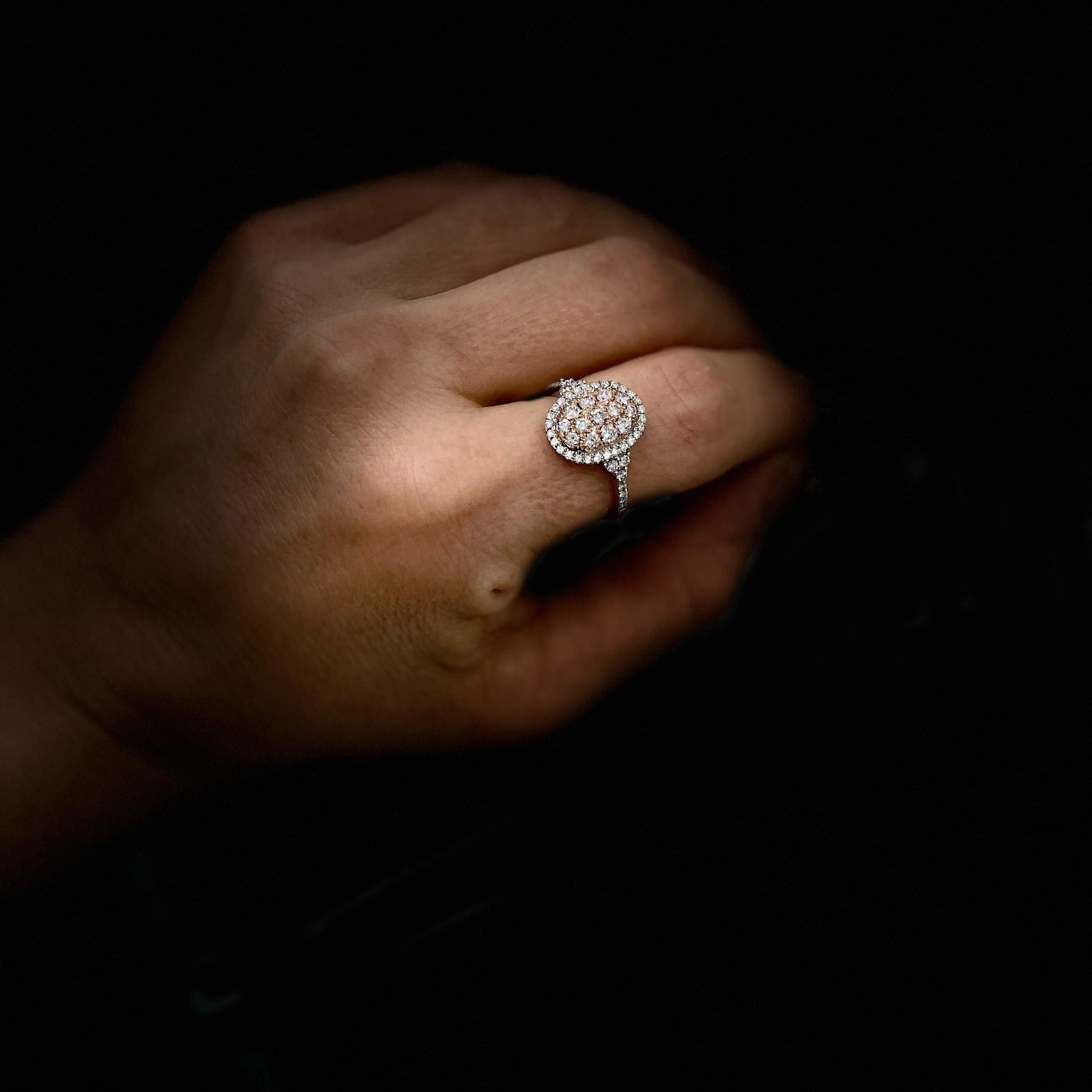 Damen-Cocktailring, zweifarbiges 14K Weiß- und Roségold mit ovalem Halo-Diamant 4