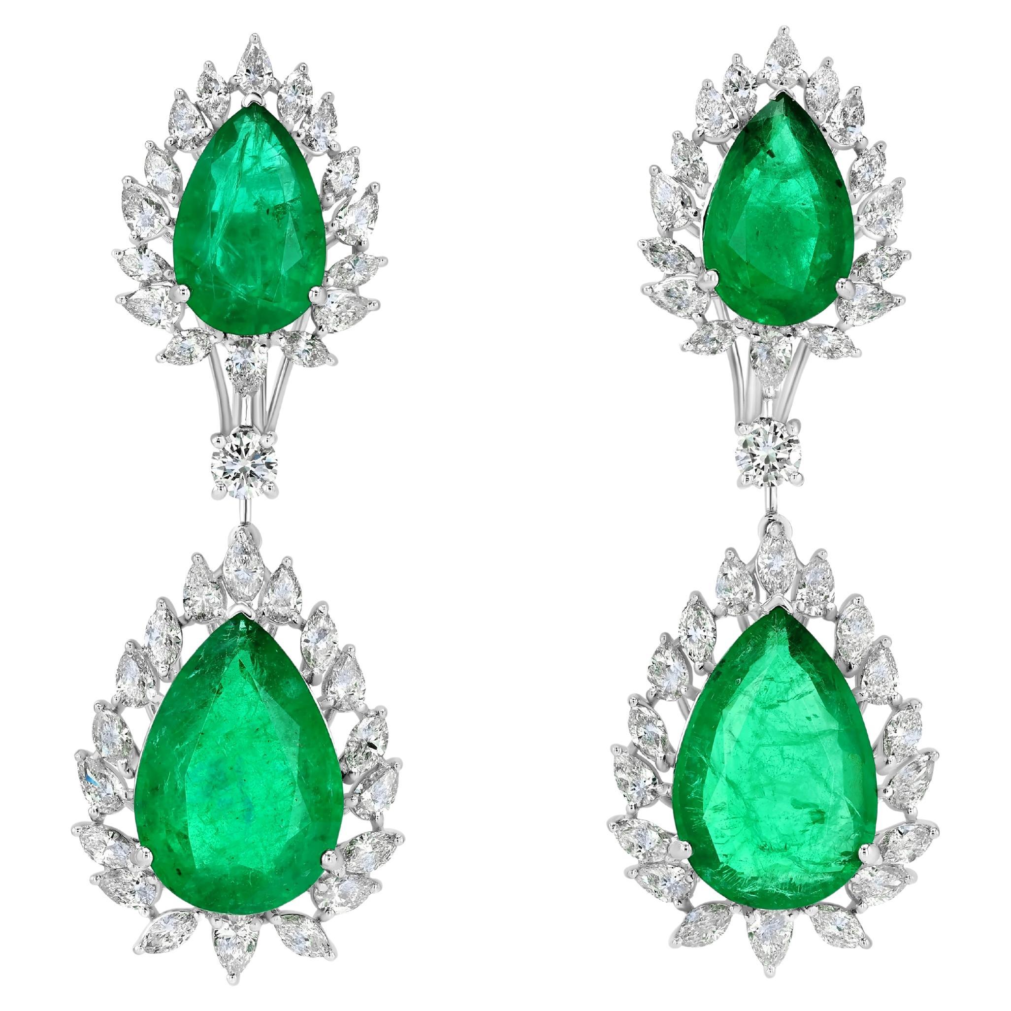 Orecchini pendenti da donna con smeraldo e diamanti
