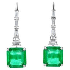 Orecchini pendenti da donna con smeraldo e diamanti