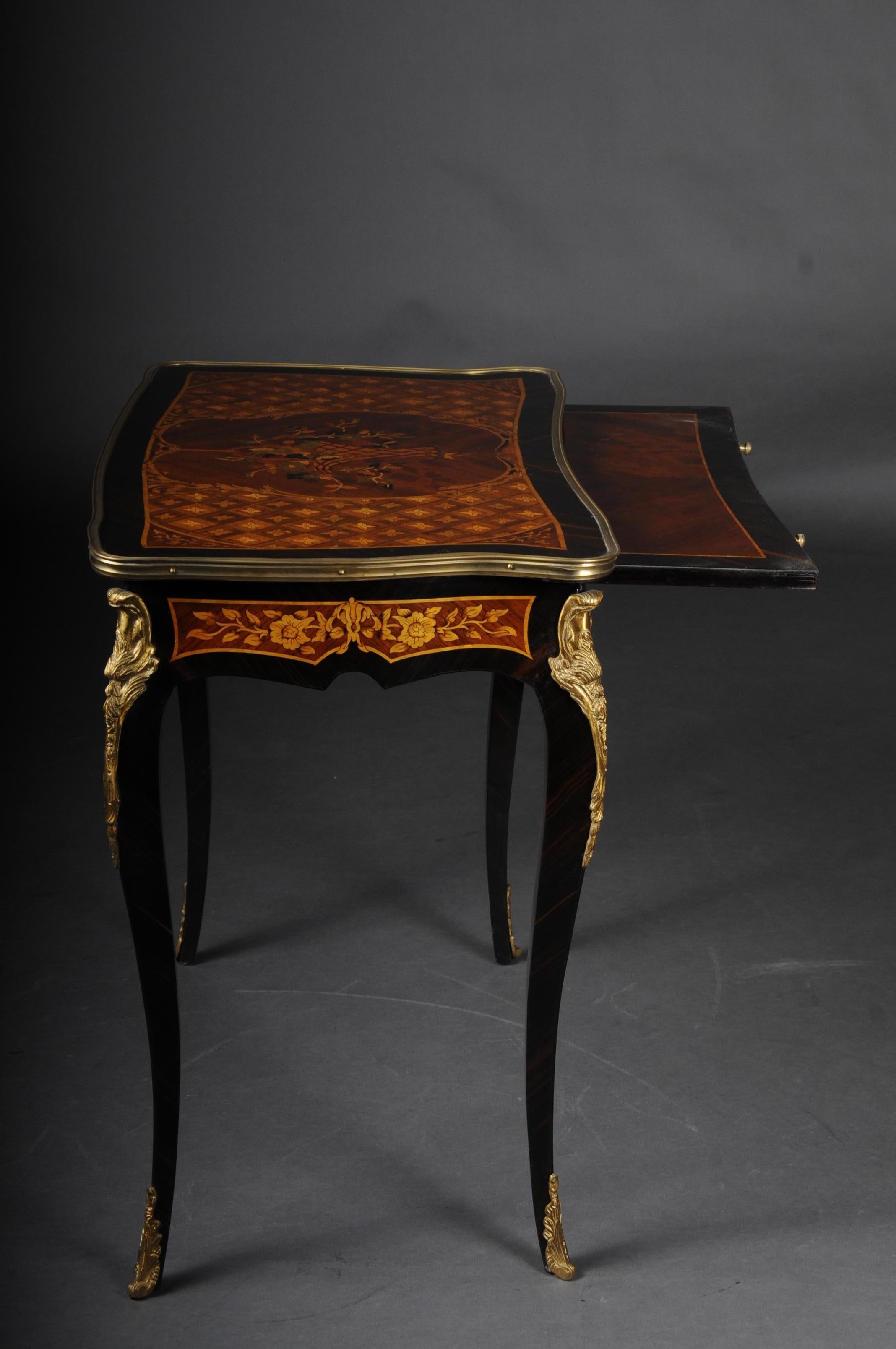 Ladies Desk or Table in Louis Quinze Style In Good Condition For Sale In Berlin, DE