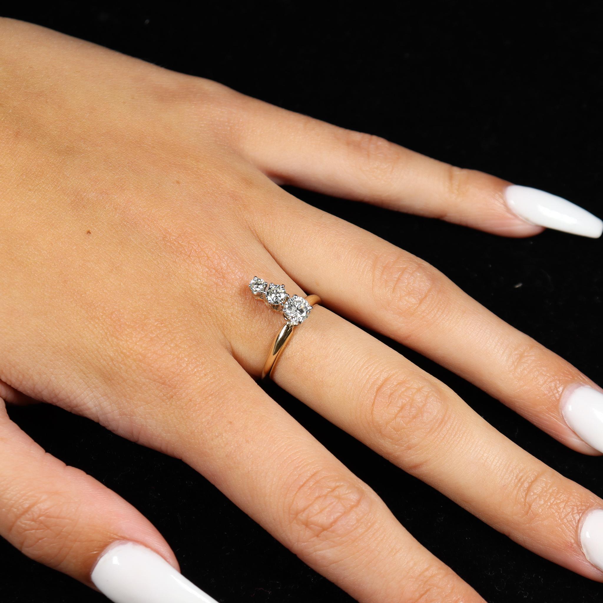 Women's Ladies Diamond 14K Gold Ring For Sale