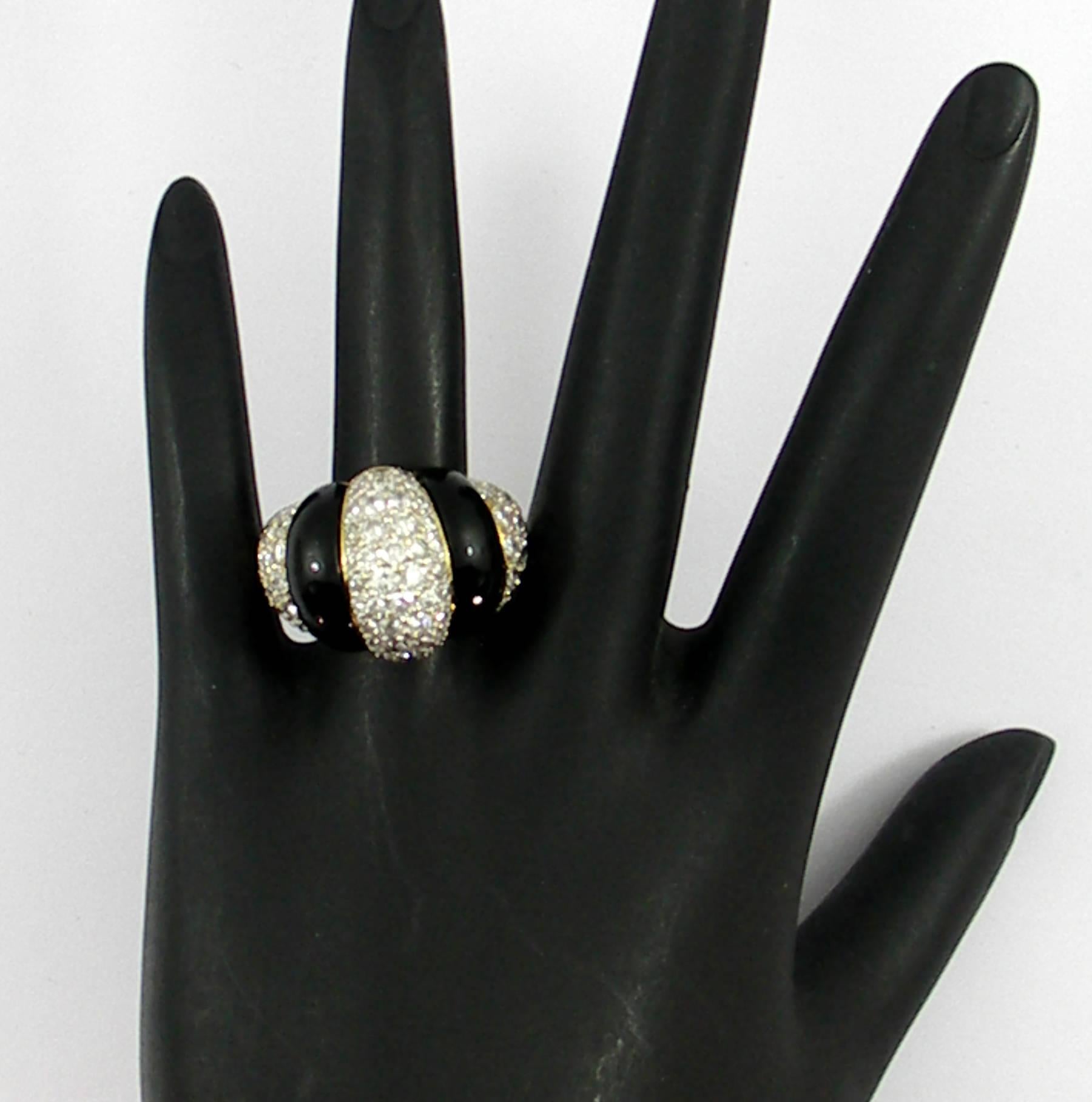 Women's Ladies Gold Alternating Pave Diamond and Onyx Band Ring