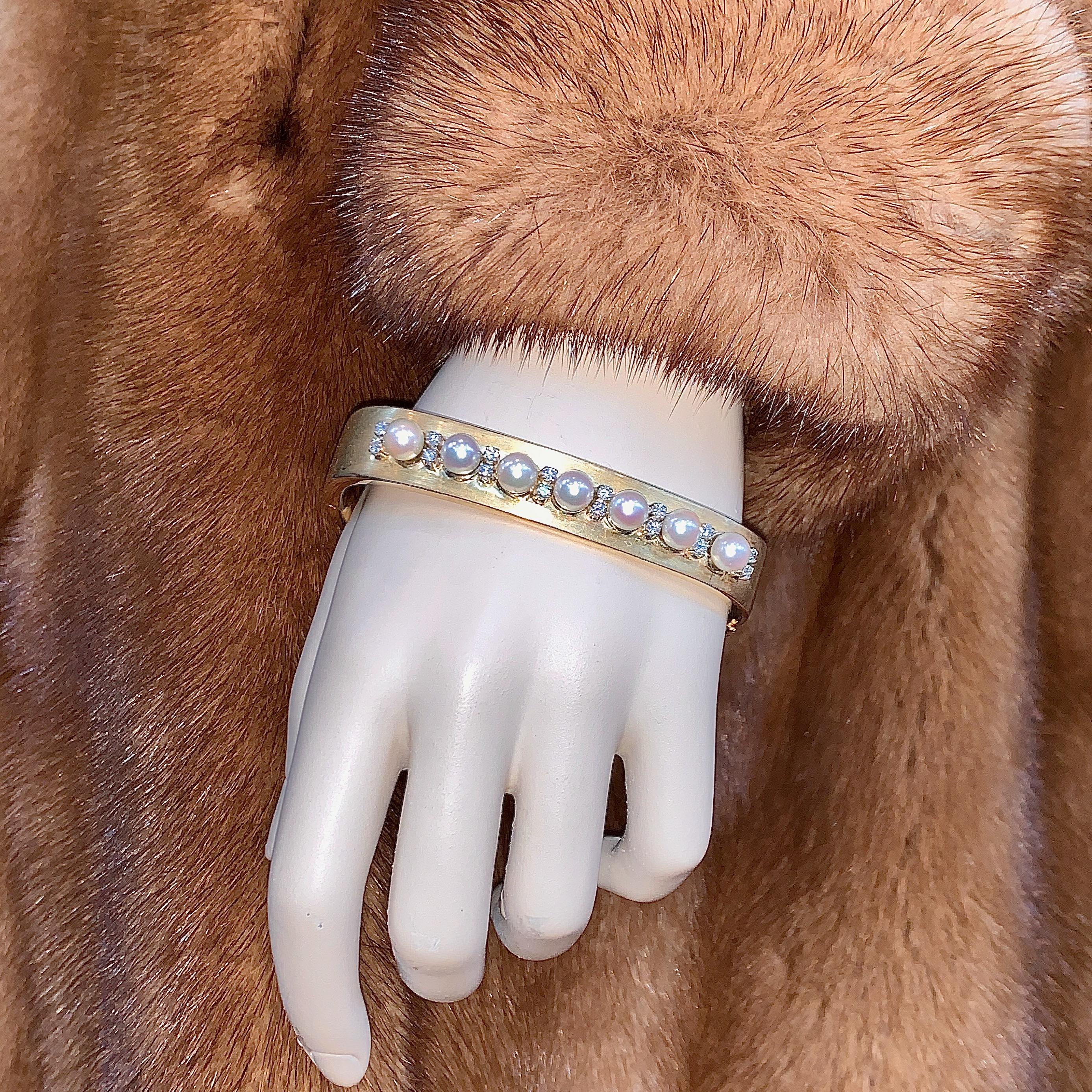 Bracelet jonc en or pour femmes, avec perles et diamants en vente 5
