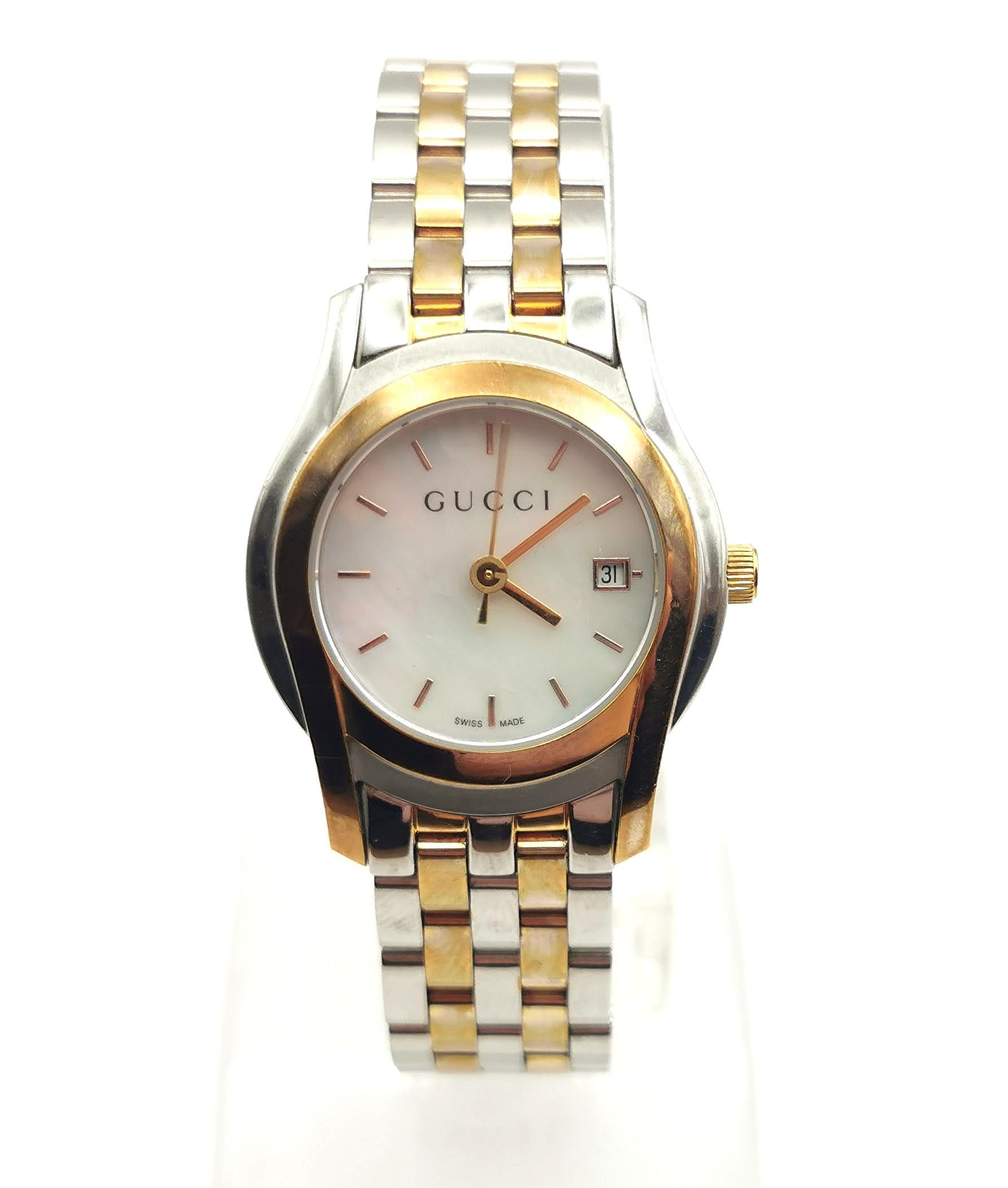Modern Ladies Gucci 5500L wristwatch, Stainless steel and Gold plated