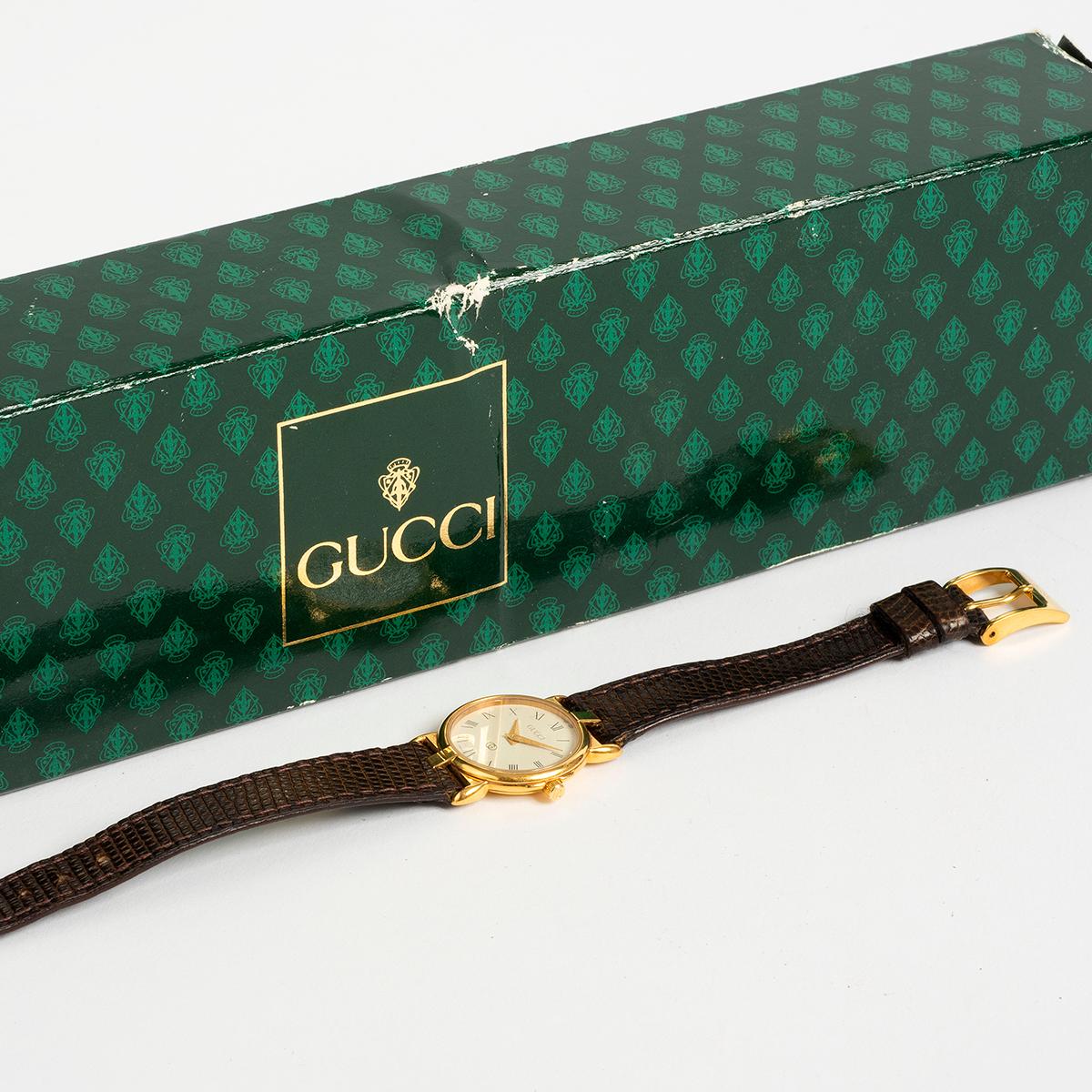 Référence Gucci 3400L / 3400FL, acier inoxydable plaqué or lourd pour femmes, c1995 en vente 6