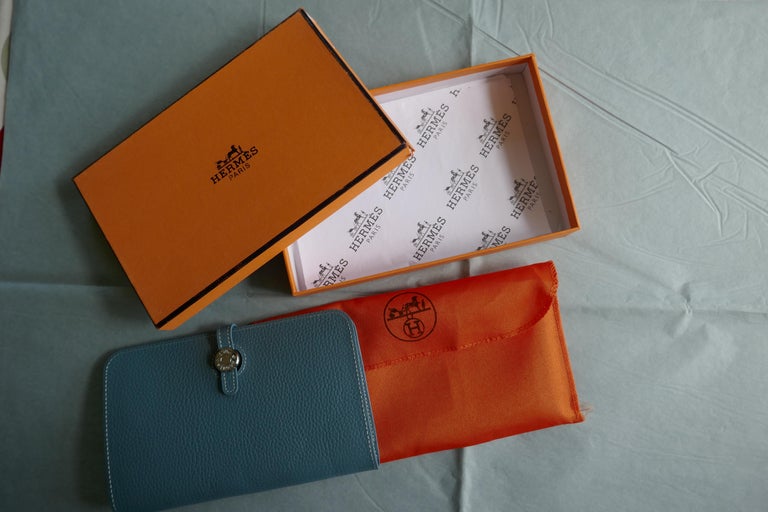 Ladies Hermes Paris Blue/ Grey Togo Calfskin Dogon Duo Wallet with