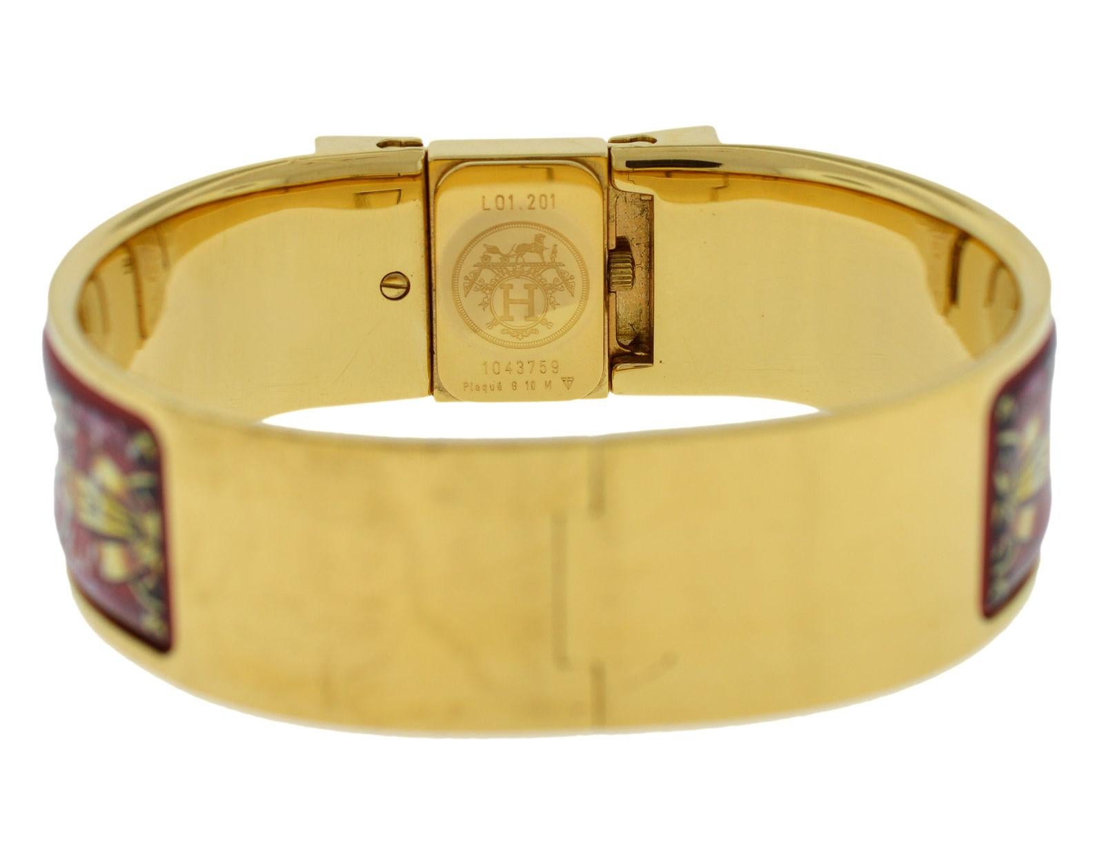 Ladies Hermes Paris Loquet Gold-Plated Bracelet Quartz Watch In Excellent Condition For Sale In New York, NY