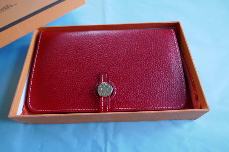 Ladies Hermes Paris Red Togo Calfskin Dogon Duo Wallet with Purse sur  1stDibs