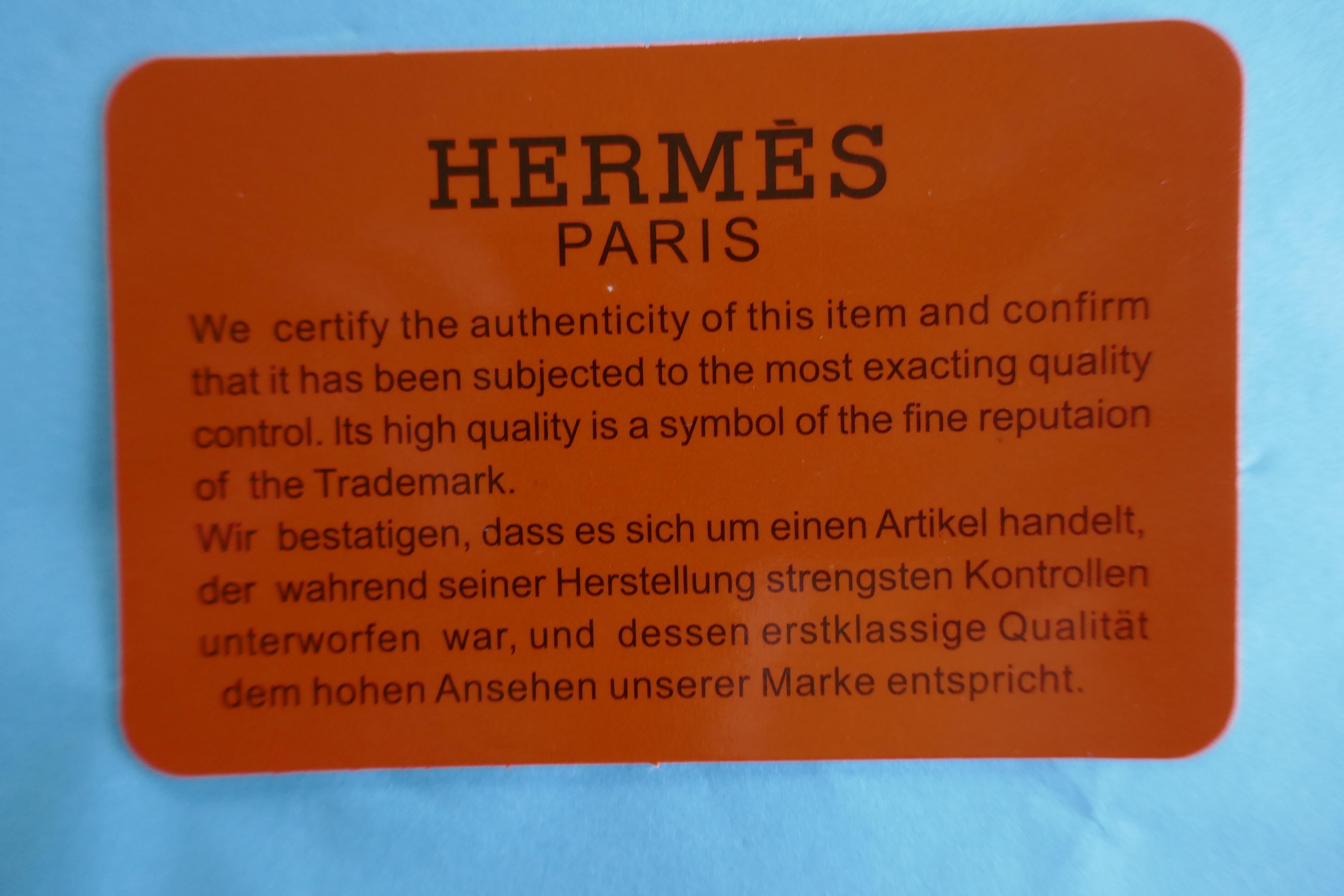 Ladies Hermes Paris Red Togo Calfskin Dogon Duo Wallet with Purse In Excellent Condition In Chillerton, Isle of Wight