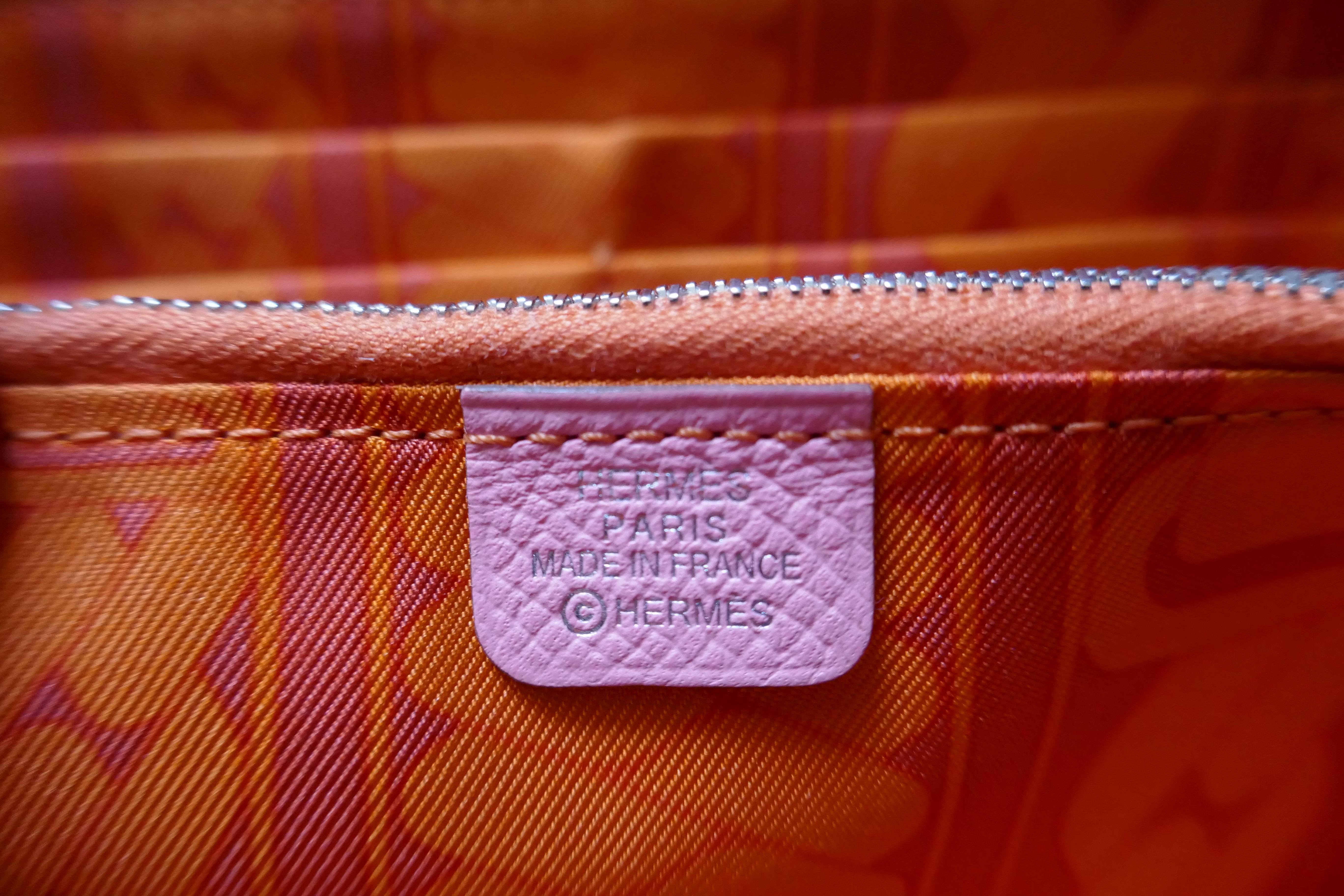 Hermès - Portefeuille long en cuir Epsom rose confetti en soie pour femmes Bon état - En vente à Chillerton, Isle of Wight