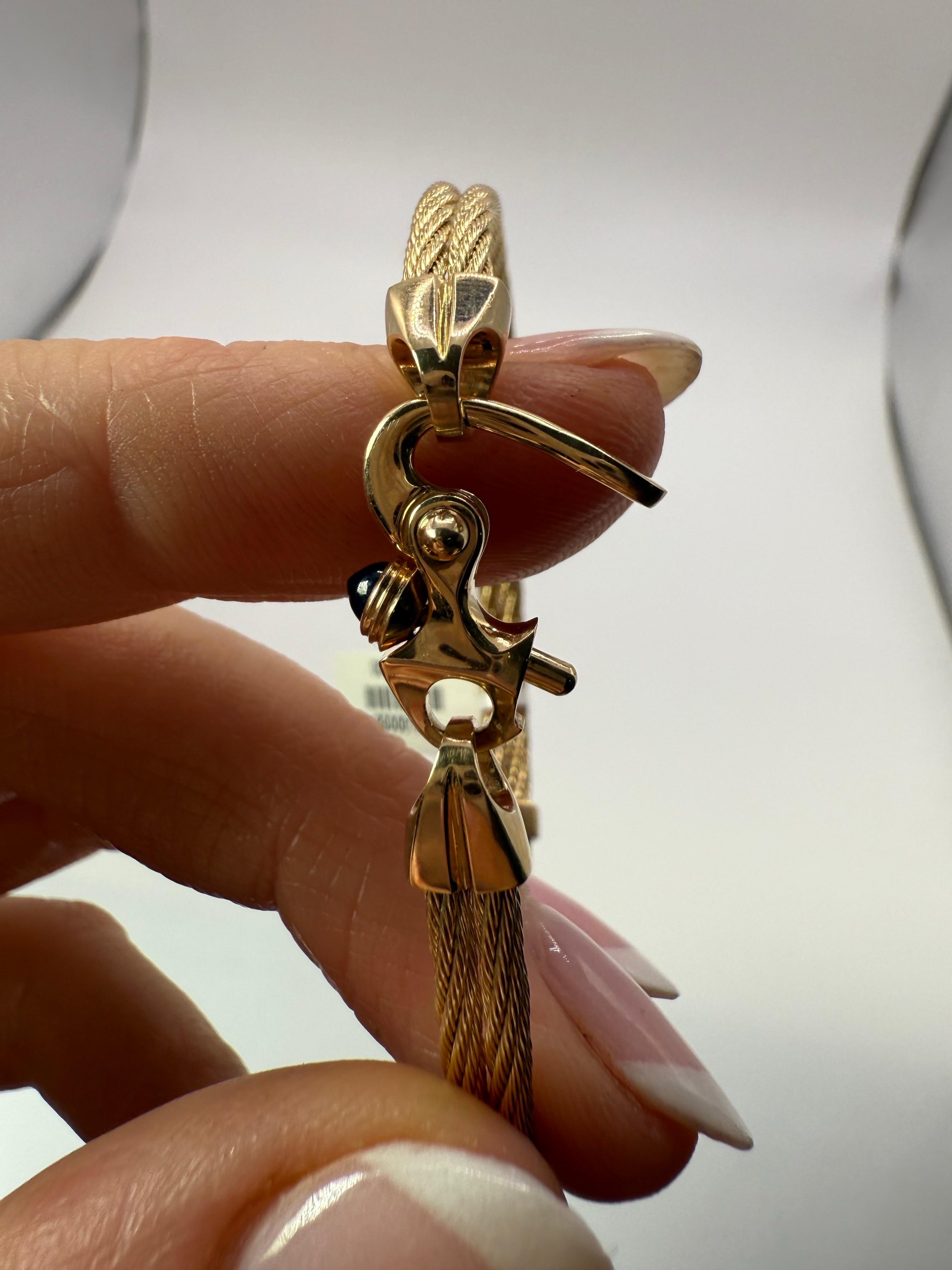 Bracelet de dame avec fermoir Marin en or 14KT saphir bangle en or massif en vente 6