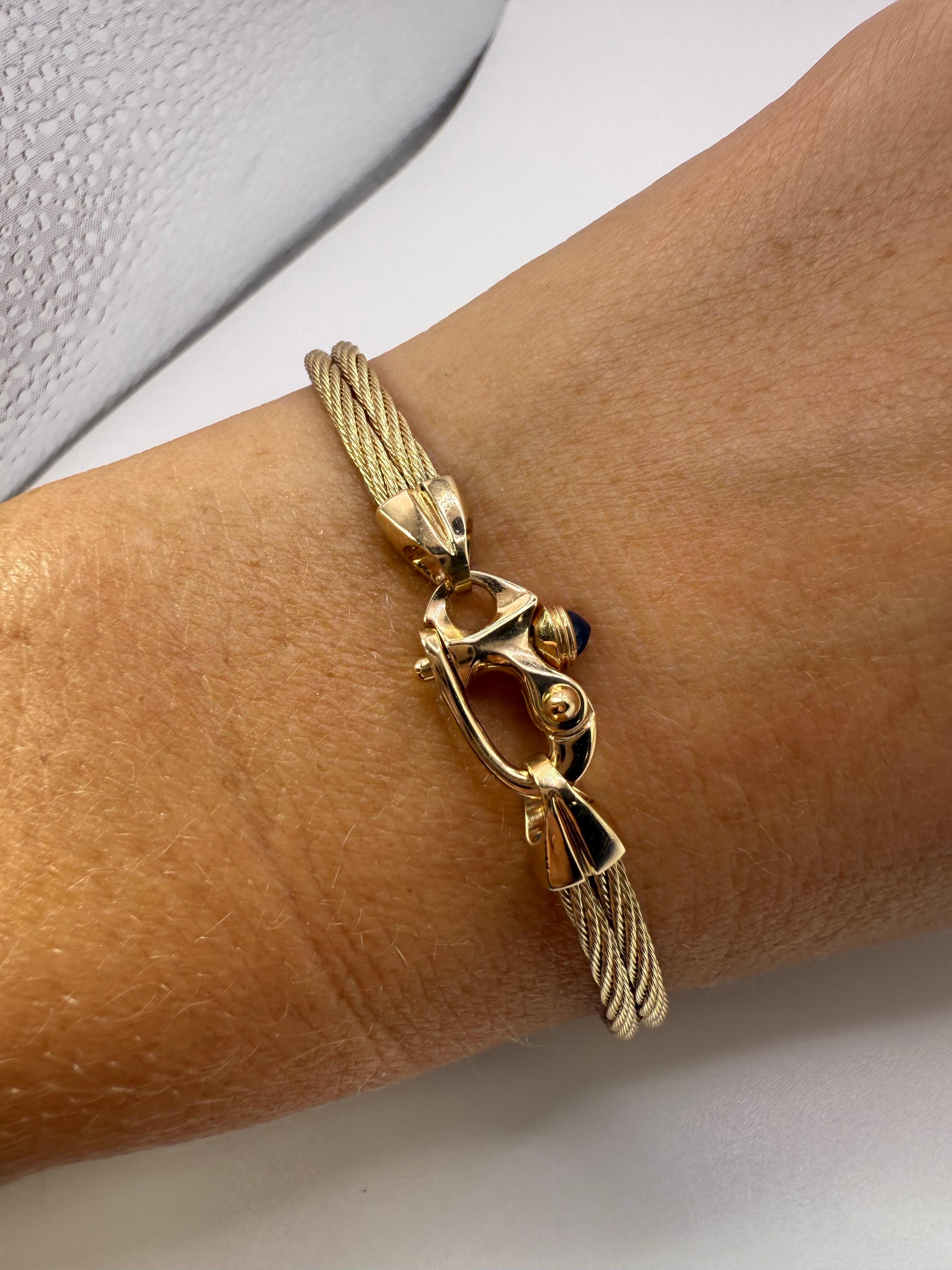 Taille cabochon Bracelet de dame avec fermoir Marin en or 14KT saphir bangle en or massif en vente