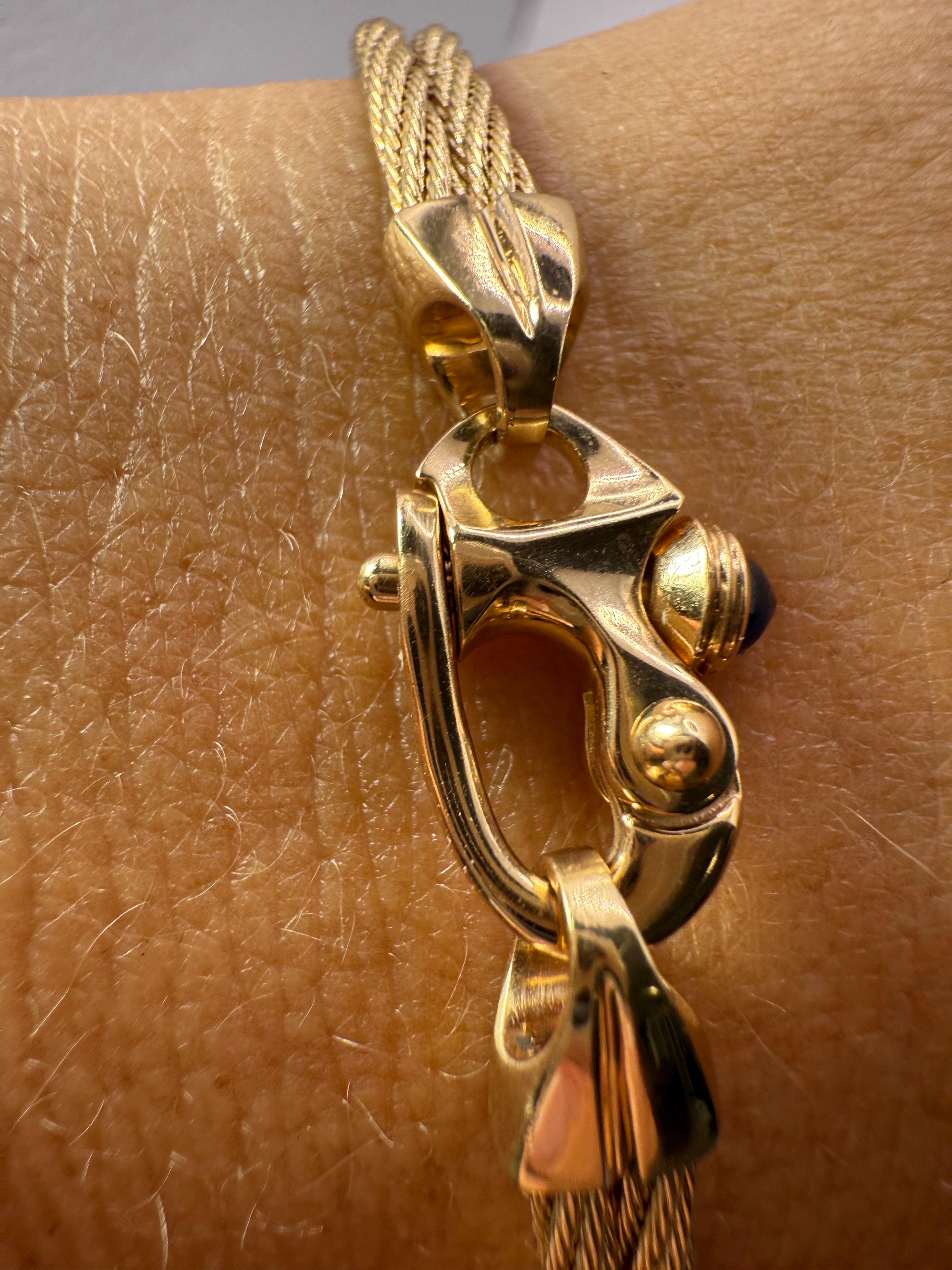 Bracelet de dame avec fermoir Marin en or 14KT saphir bangle en or massif en vente 4