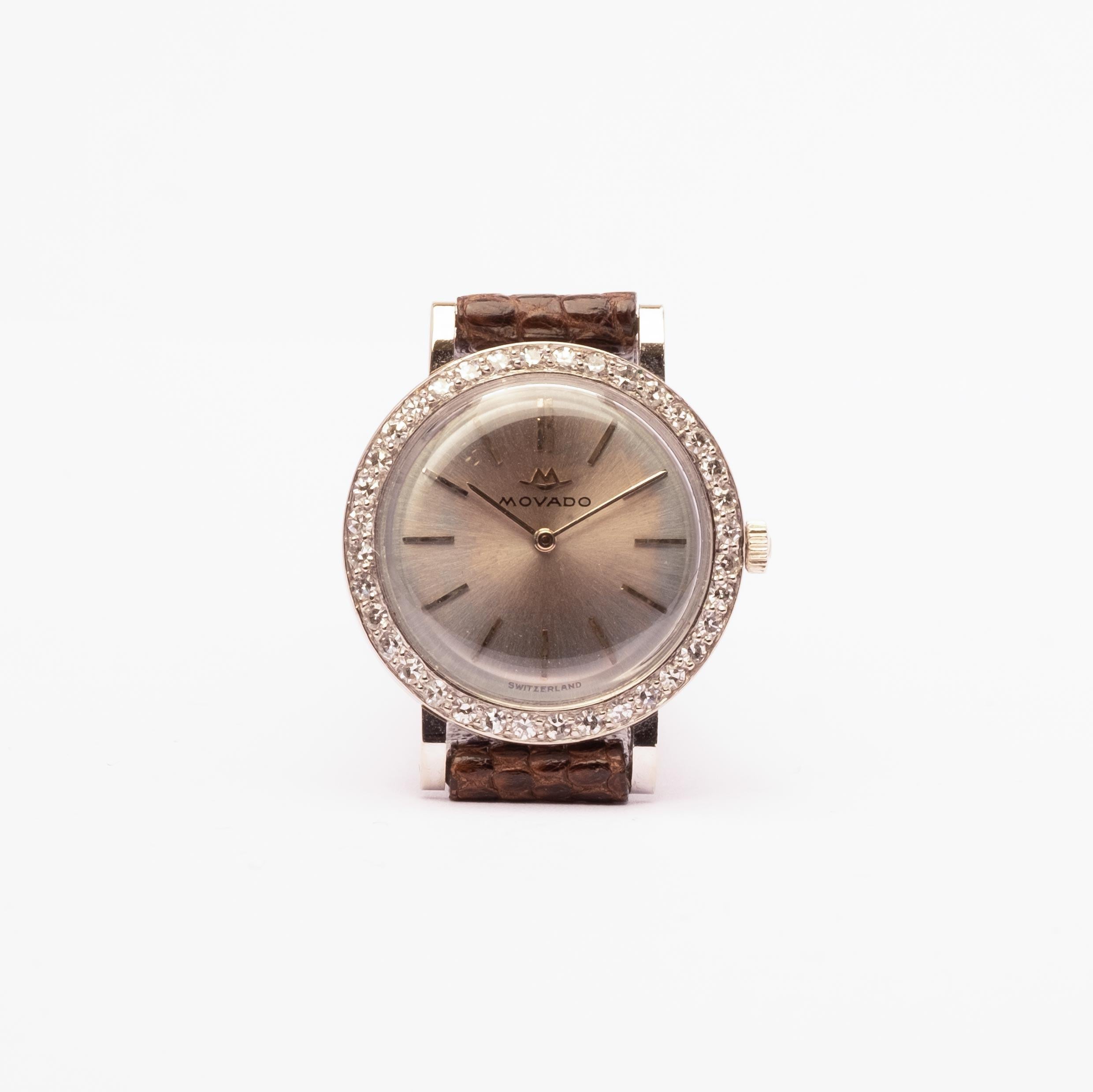 Ladies' watch in white 18ct gold and diamonds, signed Movado, from the 1950's with manual winding, fully functioning.

Measurements: 2.2 cm in diameter