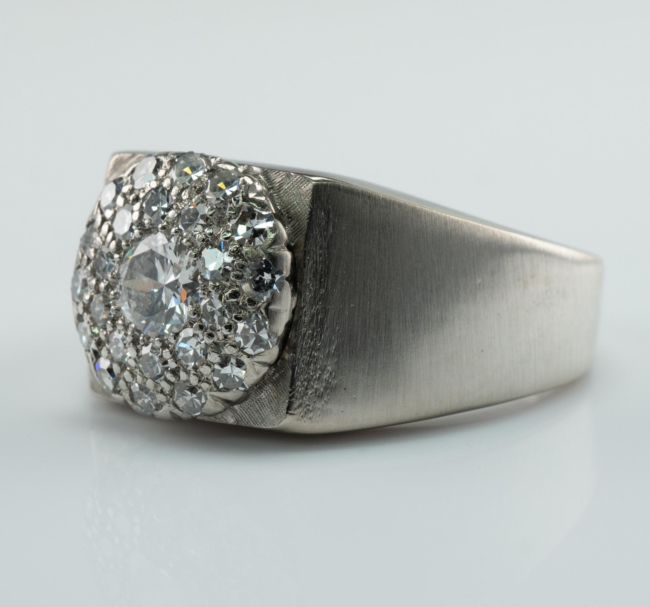 Bague pour femme ou homme en or blanc 14K avec diamant 1.05 TDW Unisexe en vente