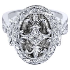   Bague de mode ovale en argent et diamants pour dames