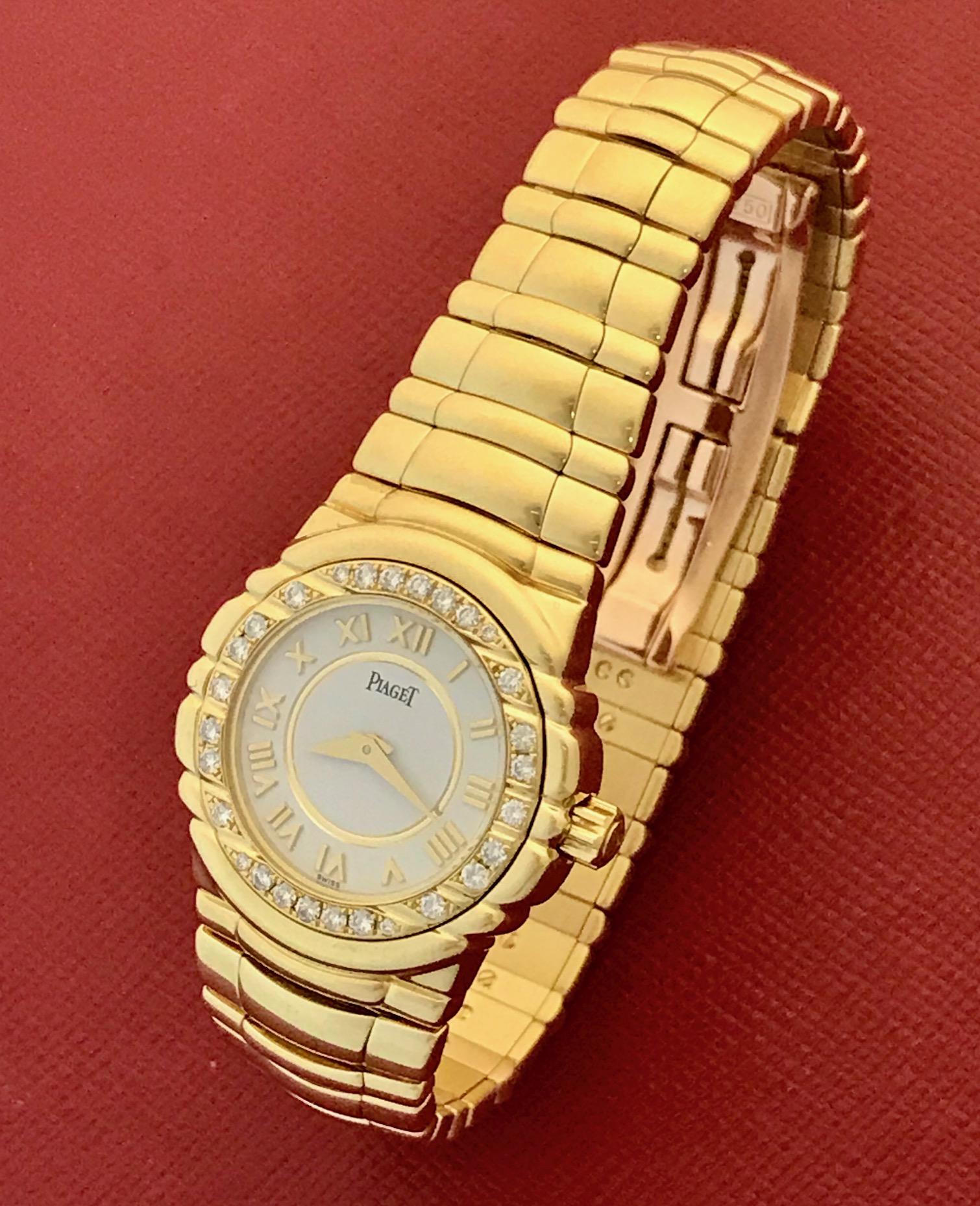 Ladies' Piaget Tanagra 18 Karat Yellow Gold with Factory Diamond Bezel In Excellent Condition In Dallas, TX