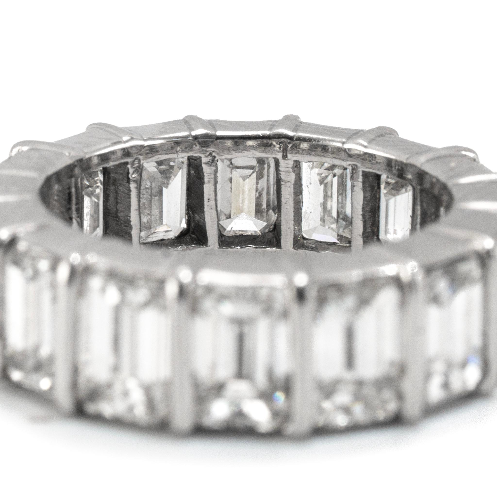 Donna Anello da donna in platino con diamante taglio smeraldo da 7,20 ct. in vendita