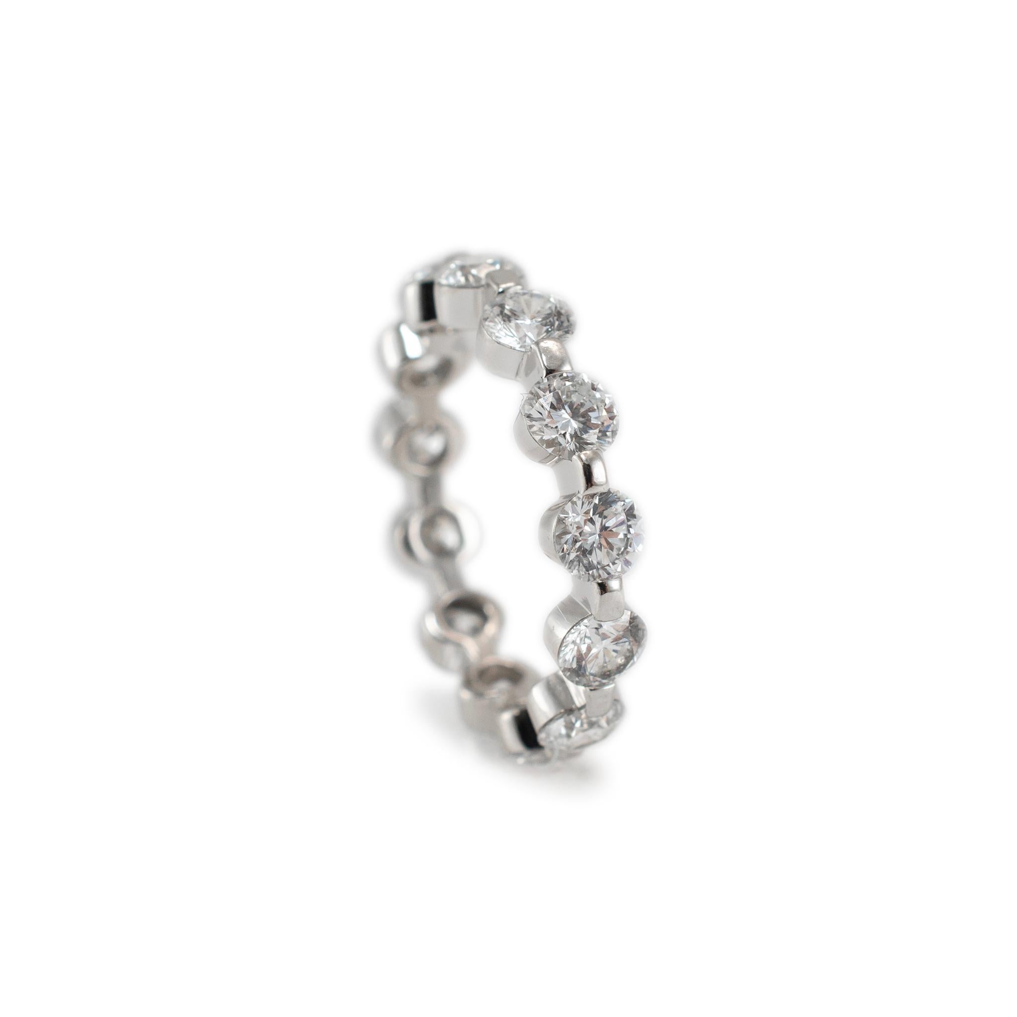 Ladies Platinum Bar Set Eternity 3.52ct Round Brilliant Diamond Wedding Band In Excellent Condition In Houston, TX