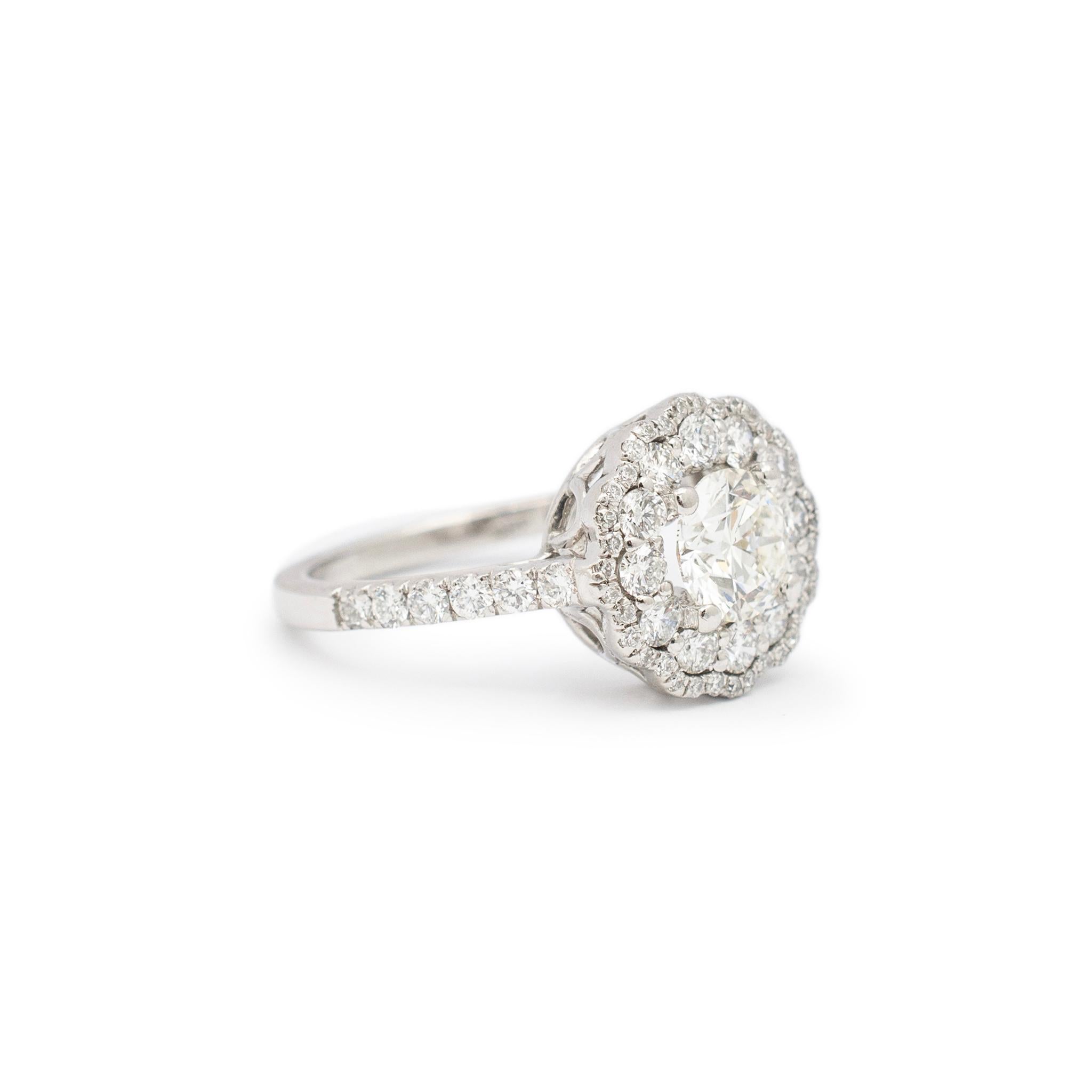 Damen-Verlobungsring aus Platin mit doppeltem Halo-Diamant im Zustand „Hervorragend“ im Angebot in Houston, TX