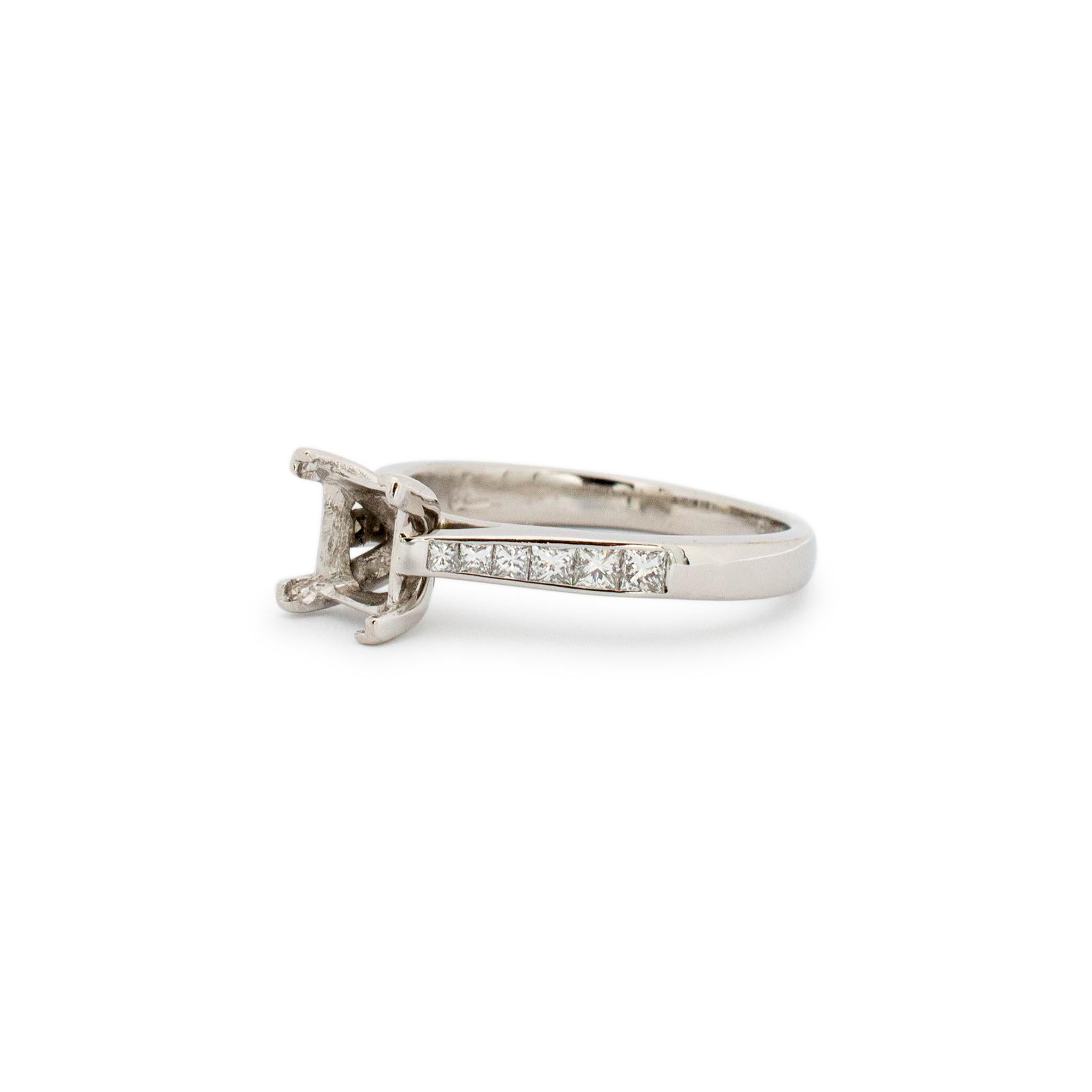 Ladies Platinum Princess Diamond Semi Mount Engagement Ring In Excellent Condition For Sale In Houston, TX