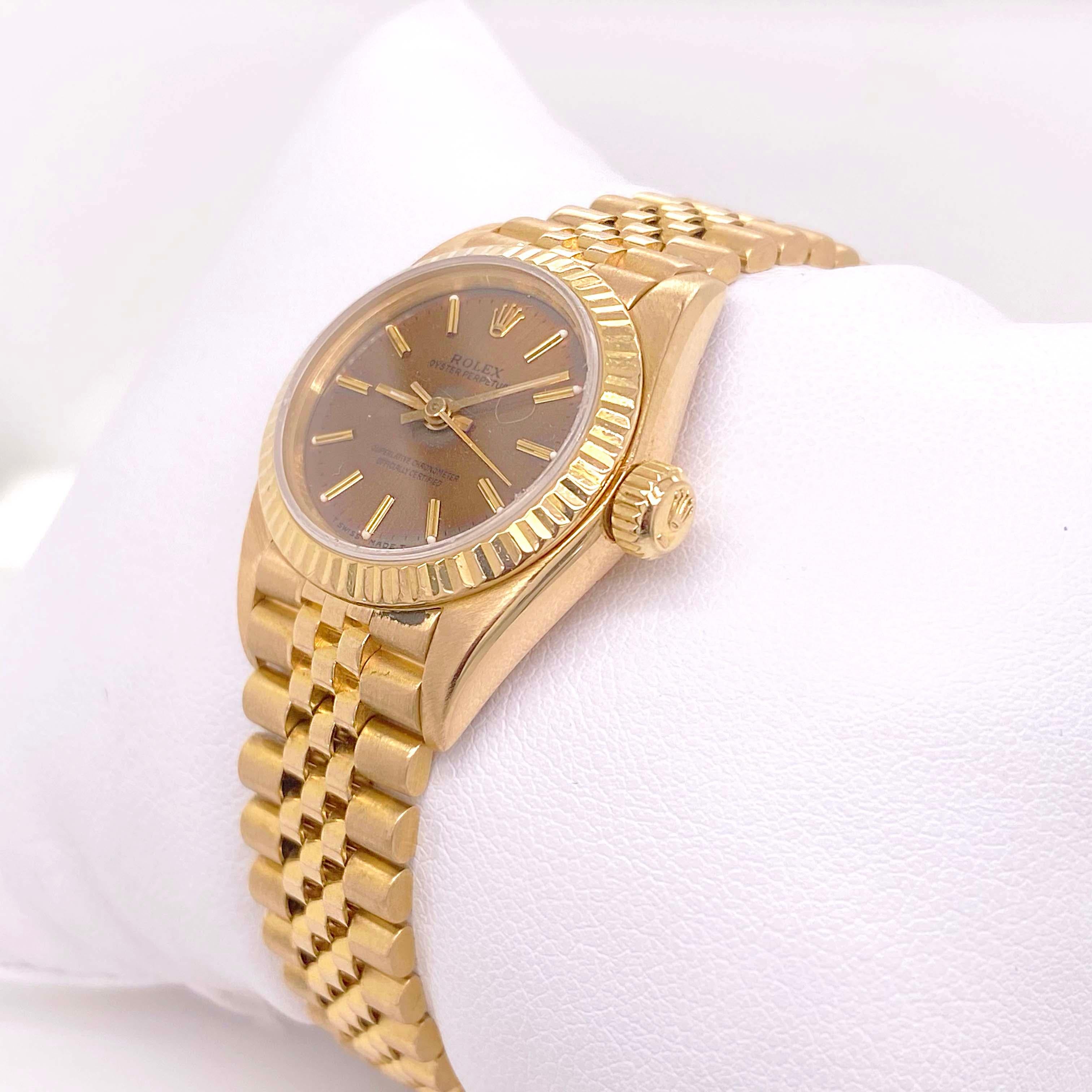 Rolex President in 18 karat yellow gold case, band, with an oyster perpetual movement. This stunning Rolex was made in 1989 and is in fantastic condition! With a 18k yellow gold fluted dial, the solid gold Rolex watch looks good with all attire on
