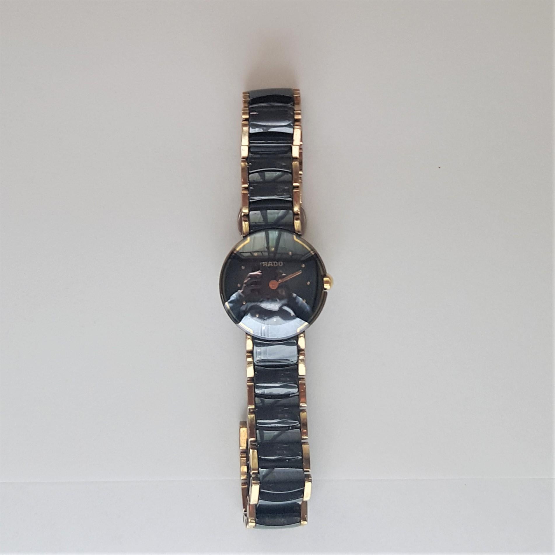 Damen Rado Diastar Schweizer Uhr Rado, rundes Gehäuse, scratchfest, voll funktionsfähig (Moderne) im Angebot