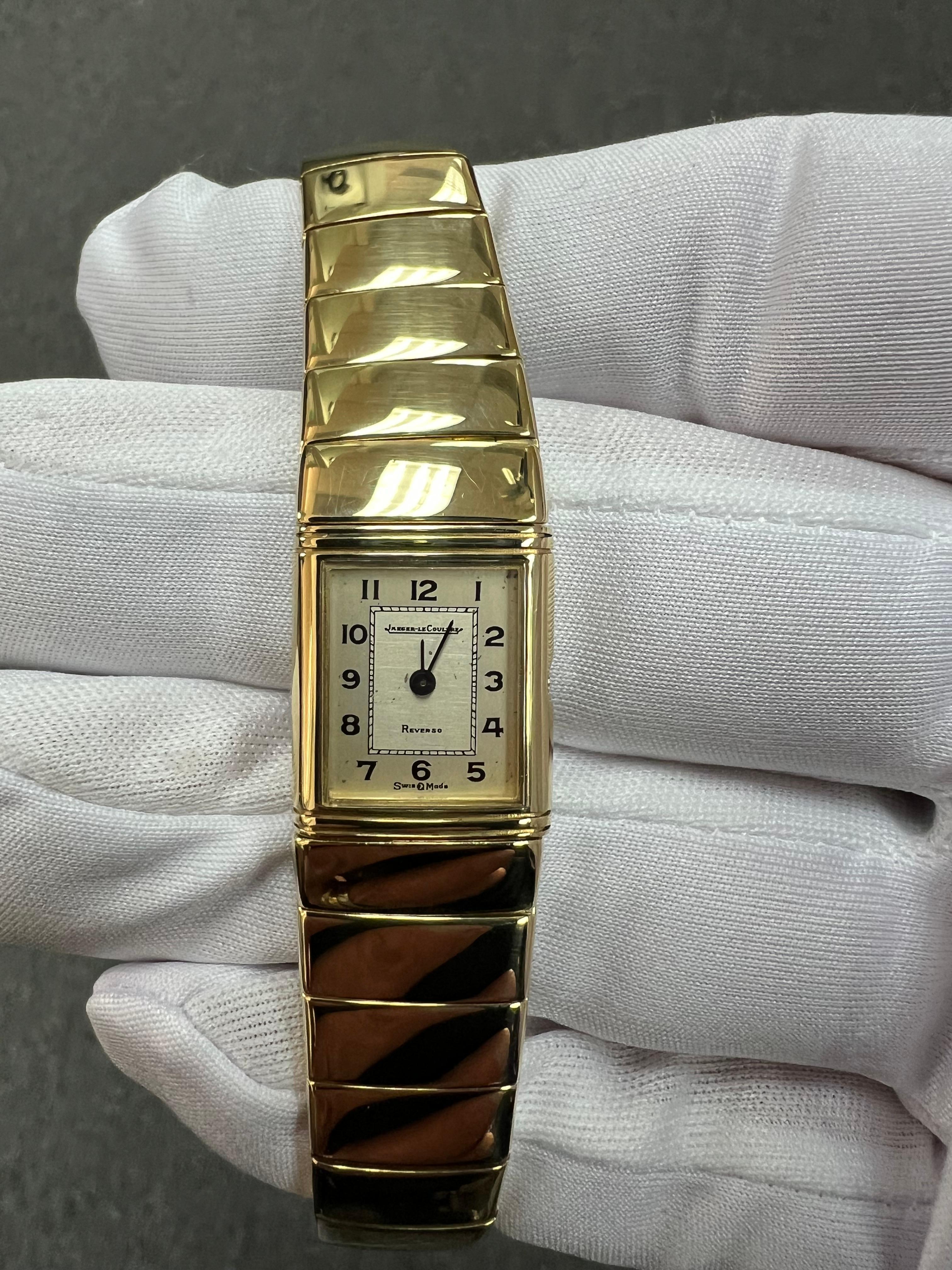 Ladies Reverso Le Coultre 18k Yellow Gold Quartz Wristwatch For Sale 9