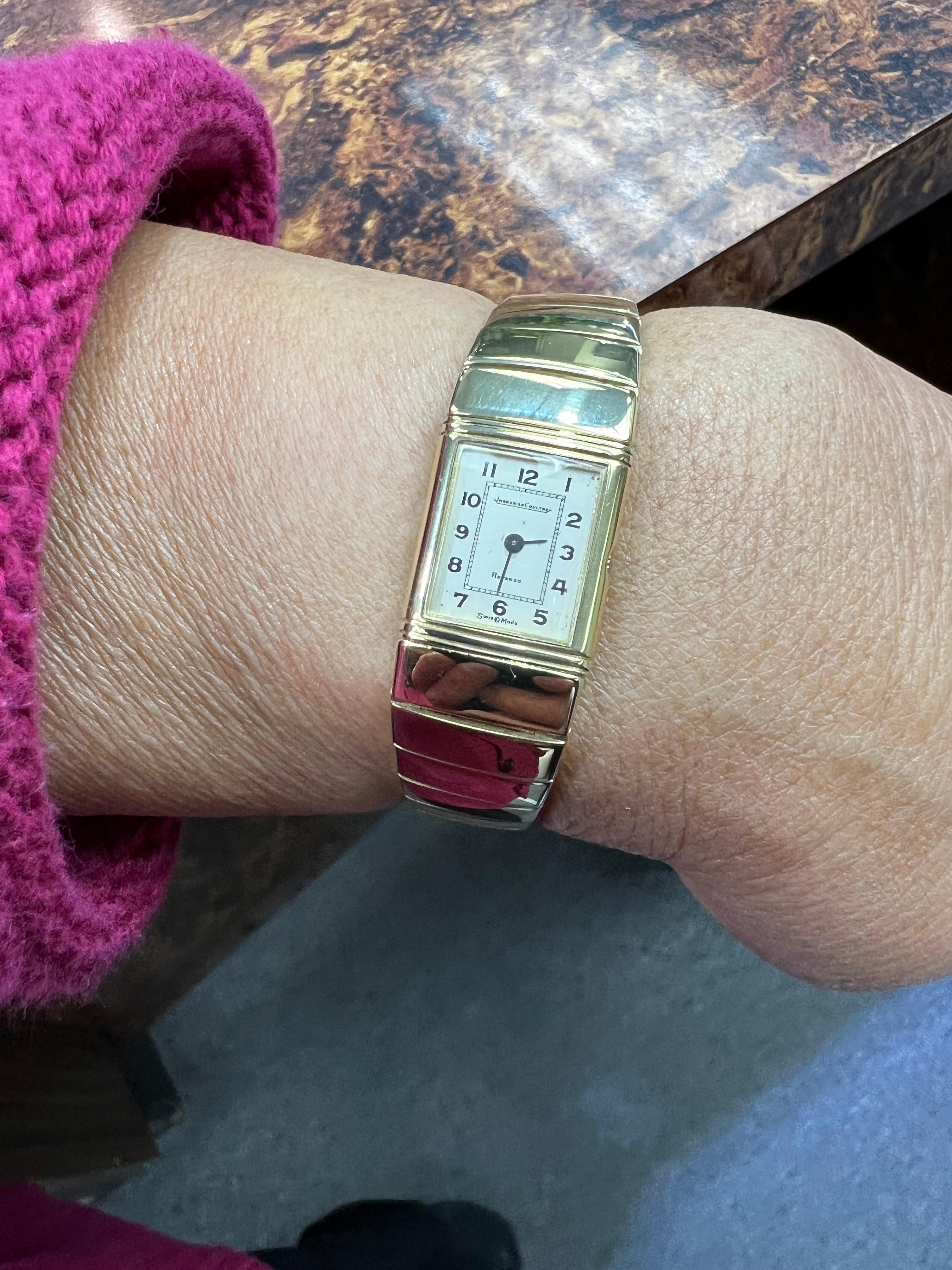 Ladies Reverso Le Coultre 18k yellow gold quartz wristwatch, 1990s.

This Ladies Le Coultre Reverso Quartz wristwatch is from the 1990s, and it is made in 18k yellow gold.  The length is approximately 7