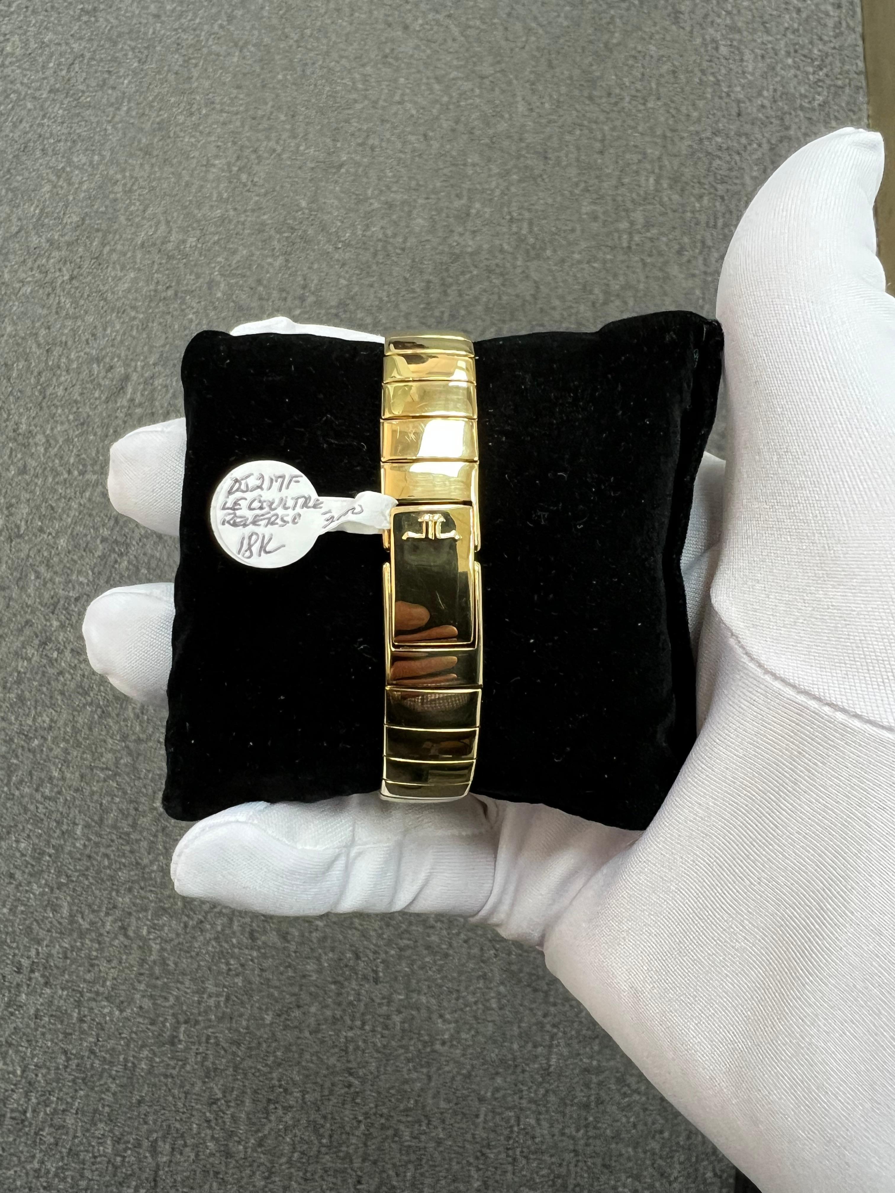 Ladies Reverso Le Coultre 18k Yellow Gold Quartz Wristwatch For Sale 1