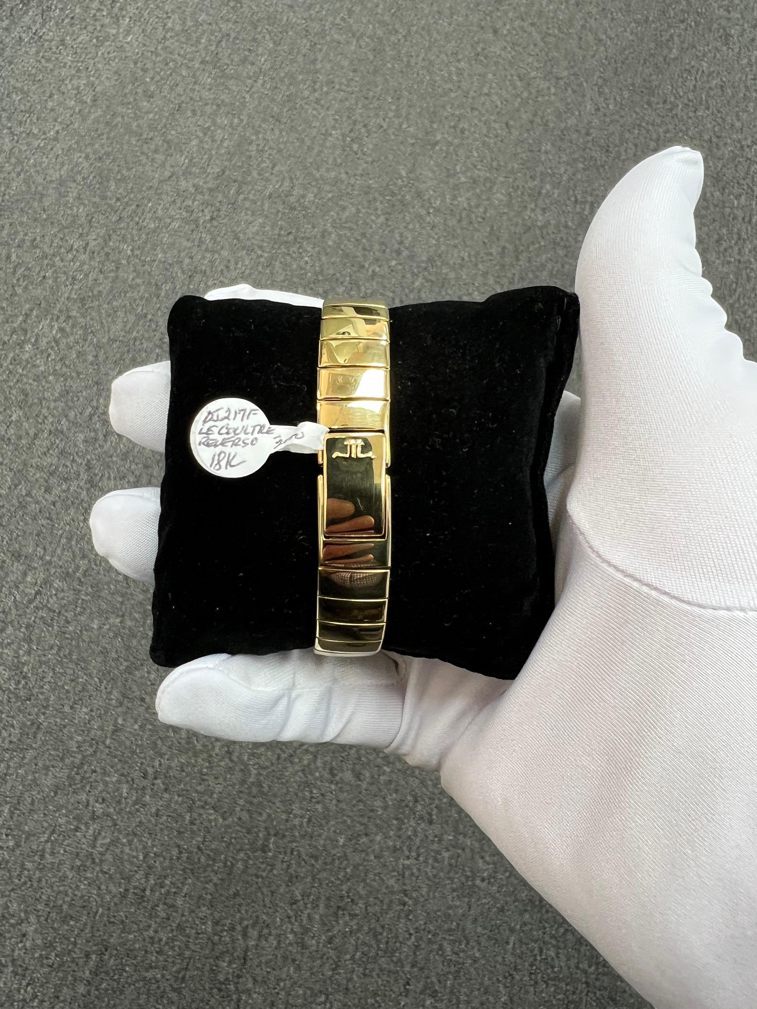 Ladies Reverso Le Coultre 18k Yellow Gold Quartz Wristwatch For Sale 2