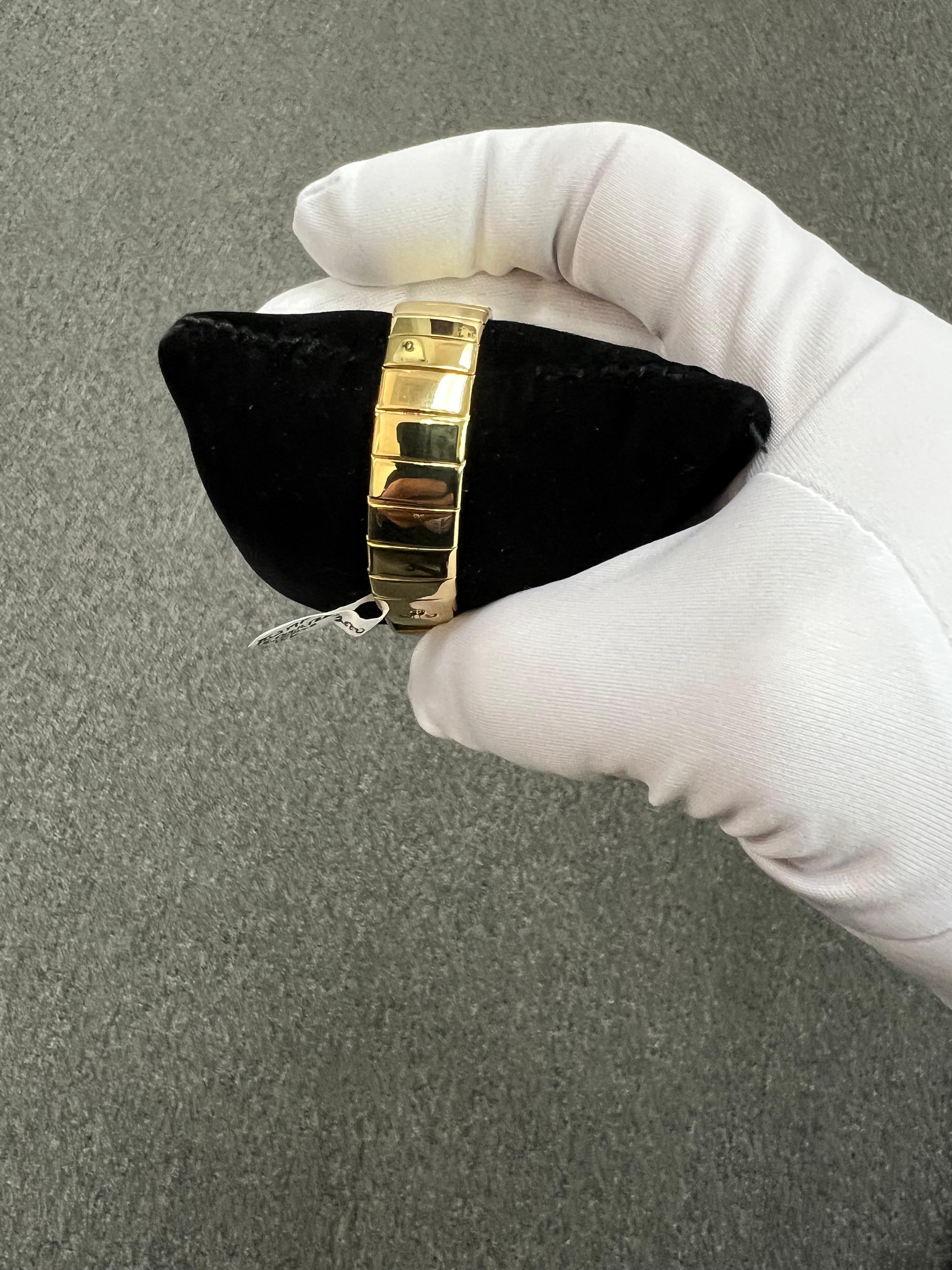 Ladies Reverso Le Coultre 18k Yellow Gold Quartz Wristwatch For Sale 4