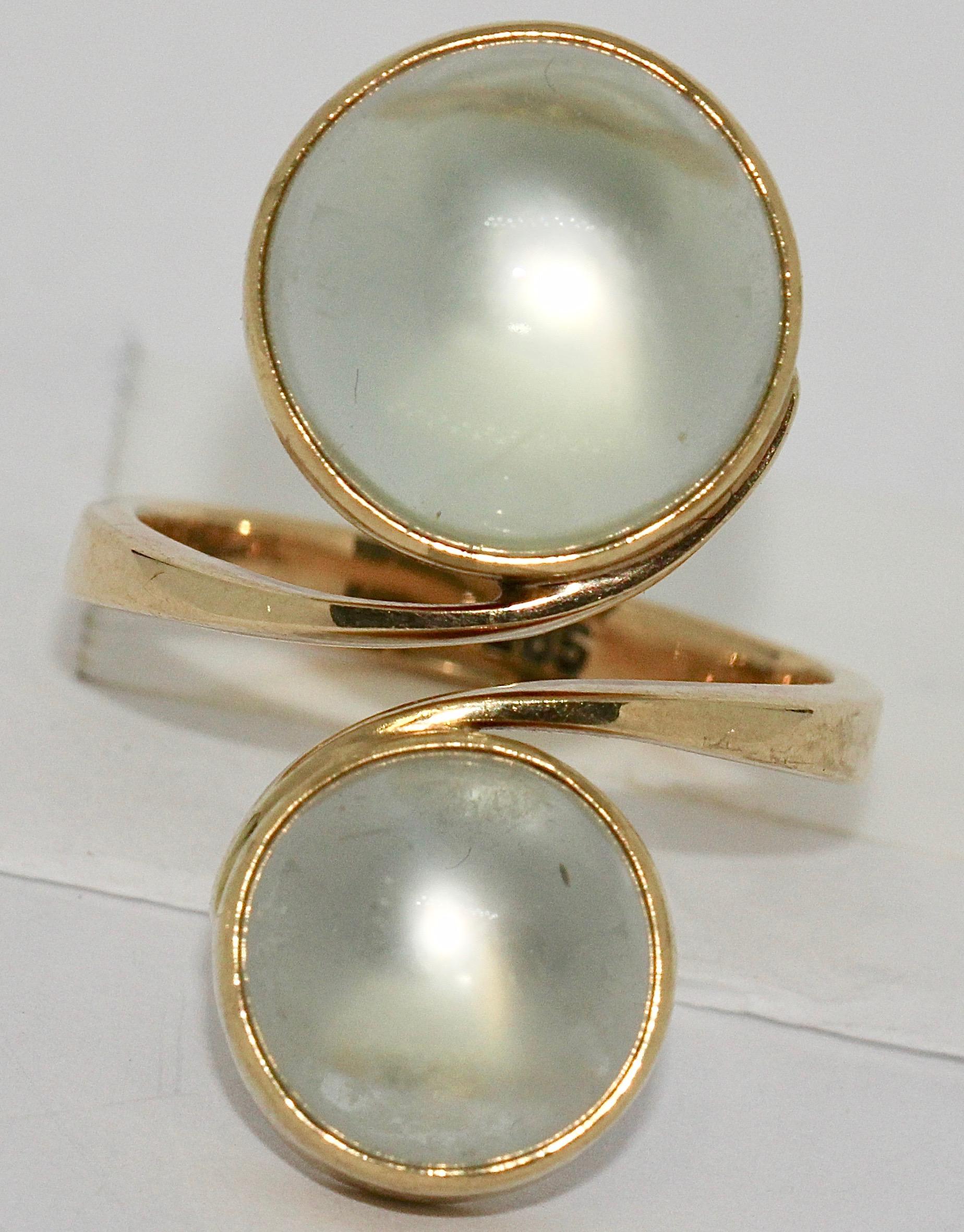 Women's Ladies Ring 14 Karat Gold with Moonstones For Sale