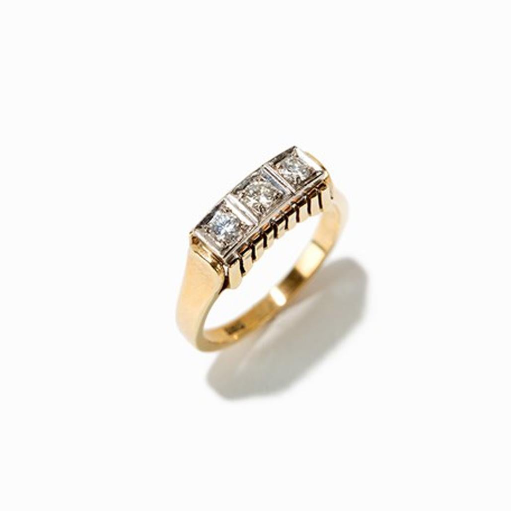 Round Cut Ladies Ring with 3 Diamonds, 14 Carat Gold, 1930s For Sale