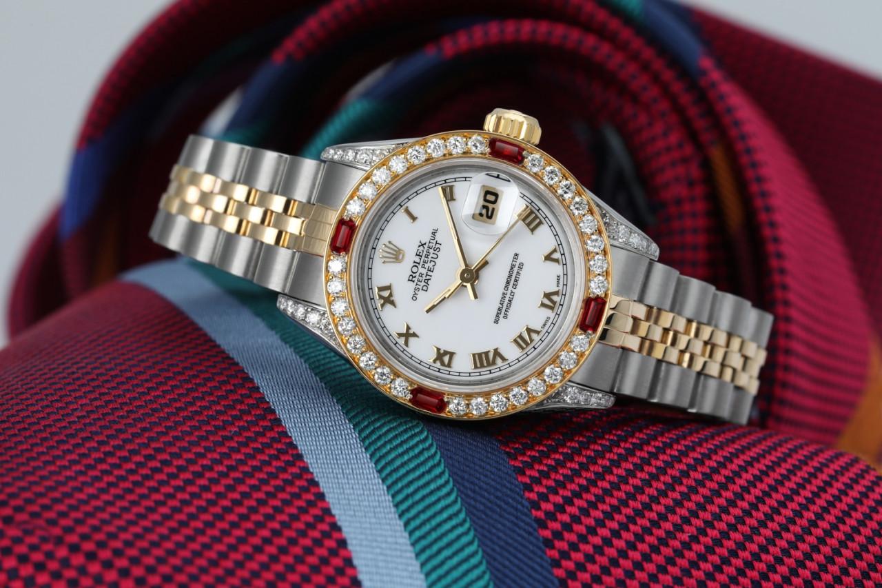 Taille ronde Rolex Montre Datejust bicolore Jubilee avec lunette, cadran romain blanc et cornes en vente