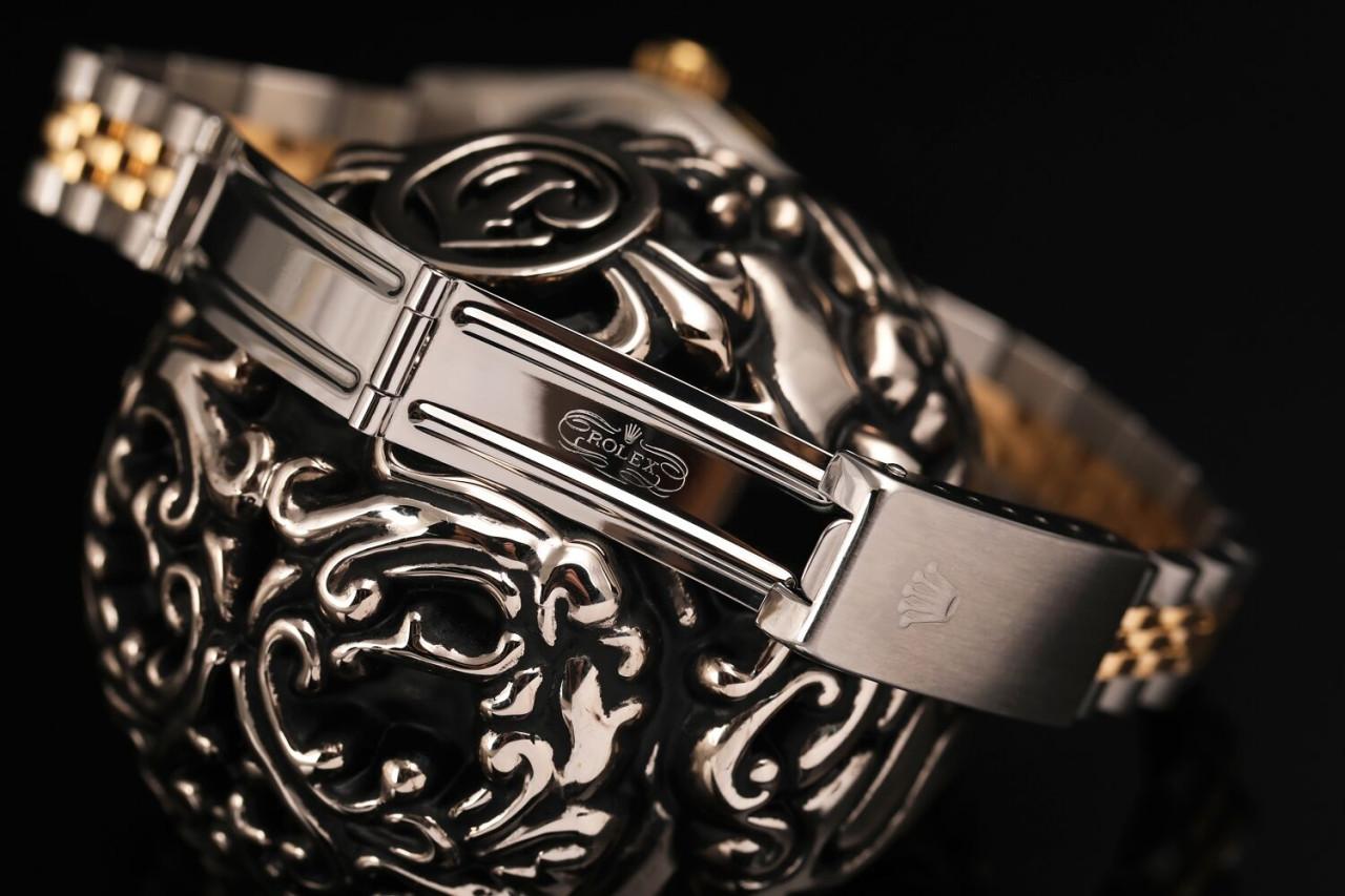 Round Cut Ladies Rolex Datejust Vintage Diamond Bezel Two Tone Black MOP Watch 69173 For Sale