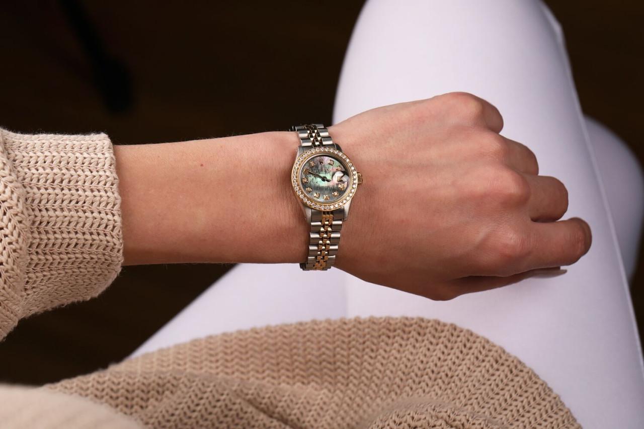 Women's Ladies Rolex Datejust Vintage Diamond Bezel Two Tone Black MOP Watch 69173 For Sale