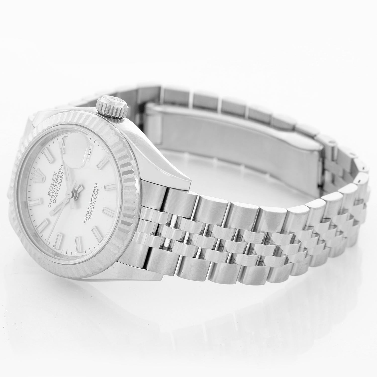 Ladies Rolex Datejust 28mm Stainless Steel Silver Dial 279174 - Automatic winding, 31 jewels, Quickset date, sapphire crystal. Stainless Steel with fluted bezel ( 28 mm). Silver Dial with index markers. Stainless Steel jubilee bracelet. Pre-owned