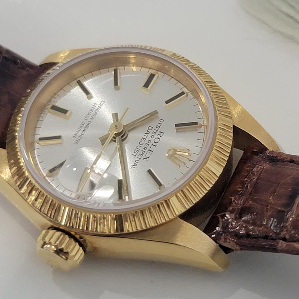 Ladies Rolex Oyster Datejust 69278 Solid 18k Gold Automatic 1980s RA329 In Excellent Condition For Sale In Beverly Hills, CA